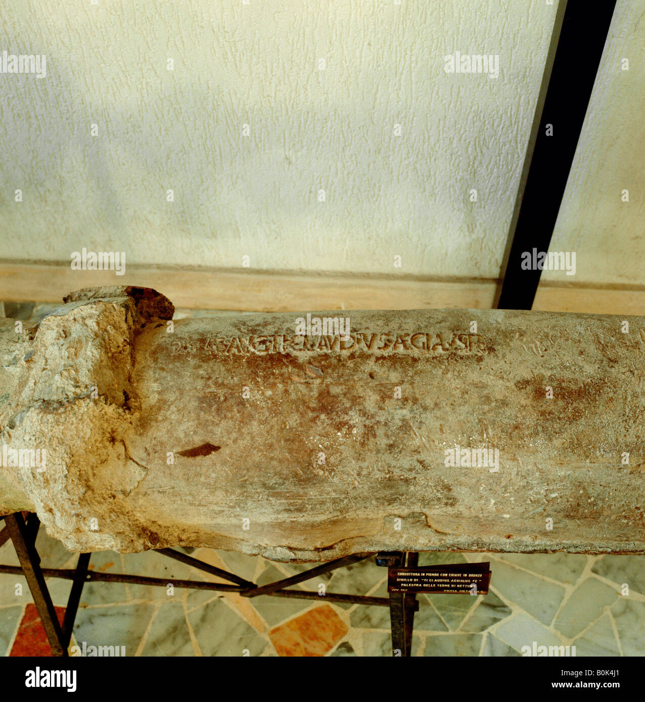 Tuyau d'eau romaine. Artiste : Inconnu Banque D'Images