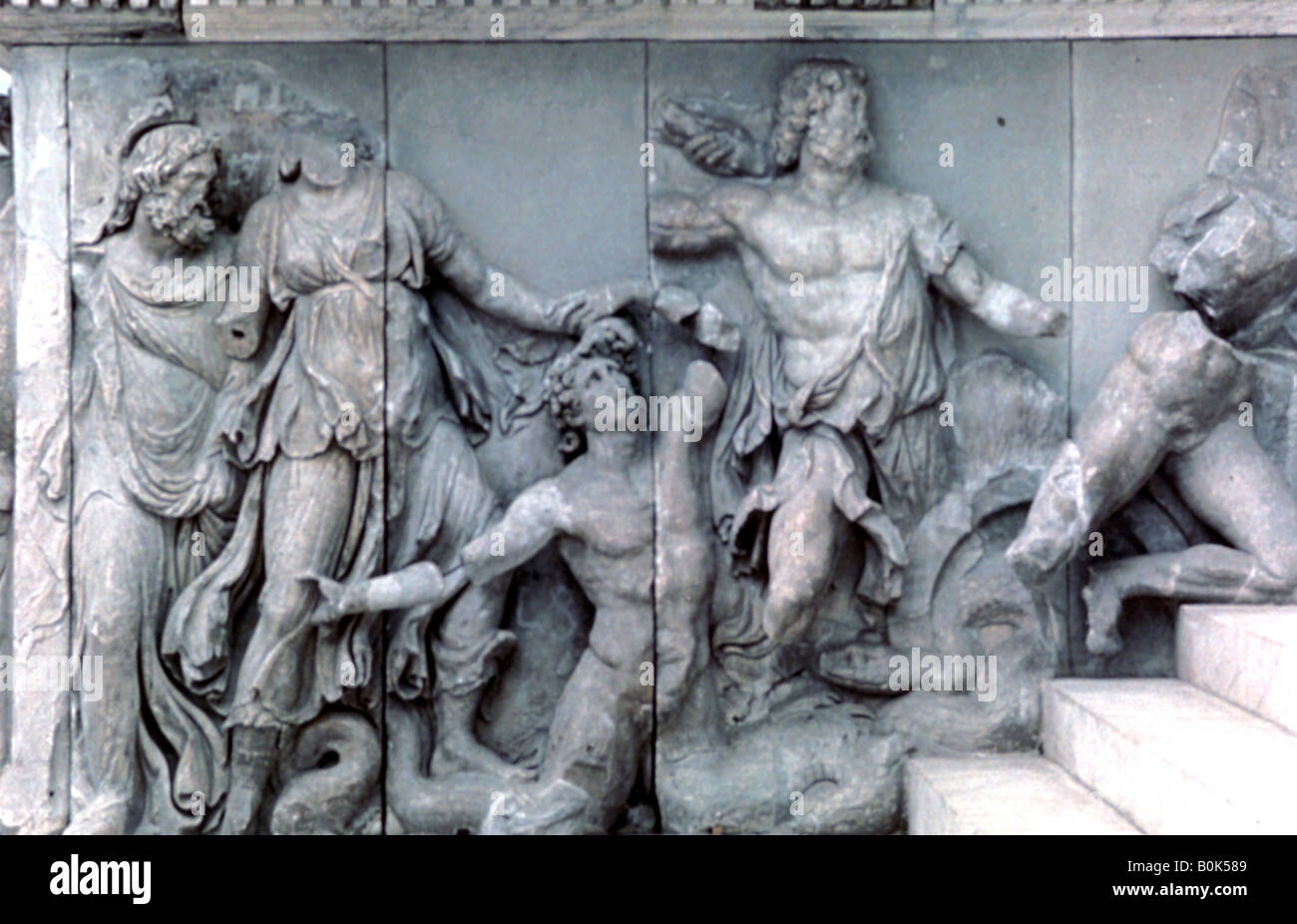 Détail de la grande frise de l'autel de Pergame, 180-159 BC. Artiste : Inconnu Banque D'Images