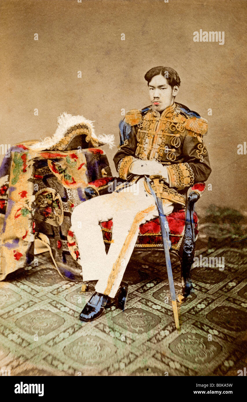 Mutsuhito, Empereur du Japon, 1873 (1882). Artiste : Uchida Kyuichi Banque D'Images