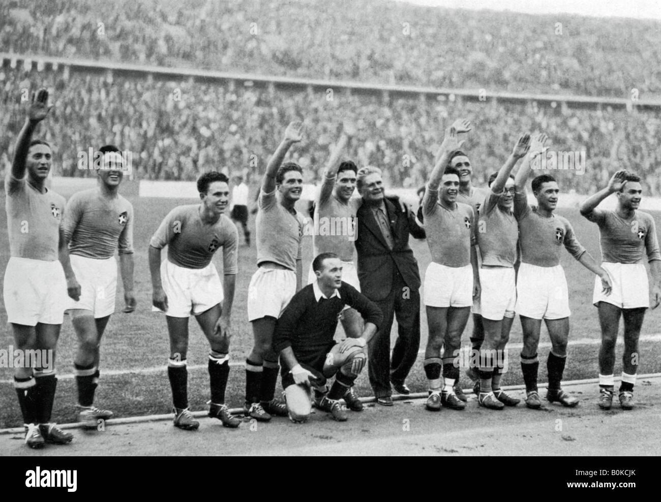 L'équipe nationale de football italienne aux Jeux Olympiques de Berlin, 1936. Artiste : Inconnu Banque D'Images