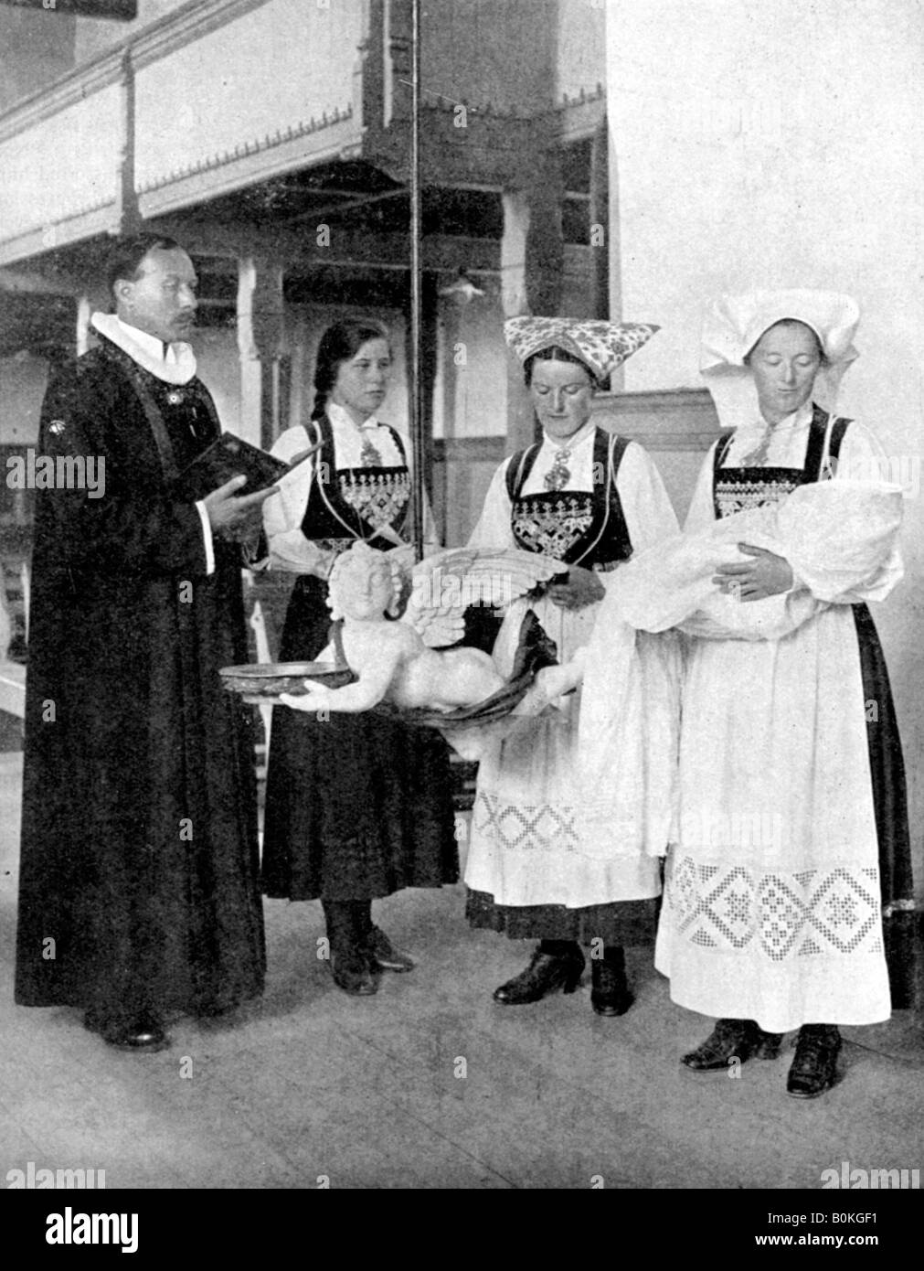 Baptême norvégien, 1936.Artiste : Donald McLeish Banque D'Images Baptême norvégien, 1936.Artiste : Donald McLeish Banque D'Images