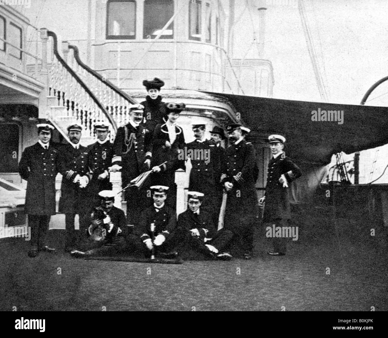 Portrait de groupe à bord du yacht royal Victoria et Albert, Copenhague, 1908.Artiste : Queen Alexandra Banque D'Images