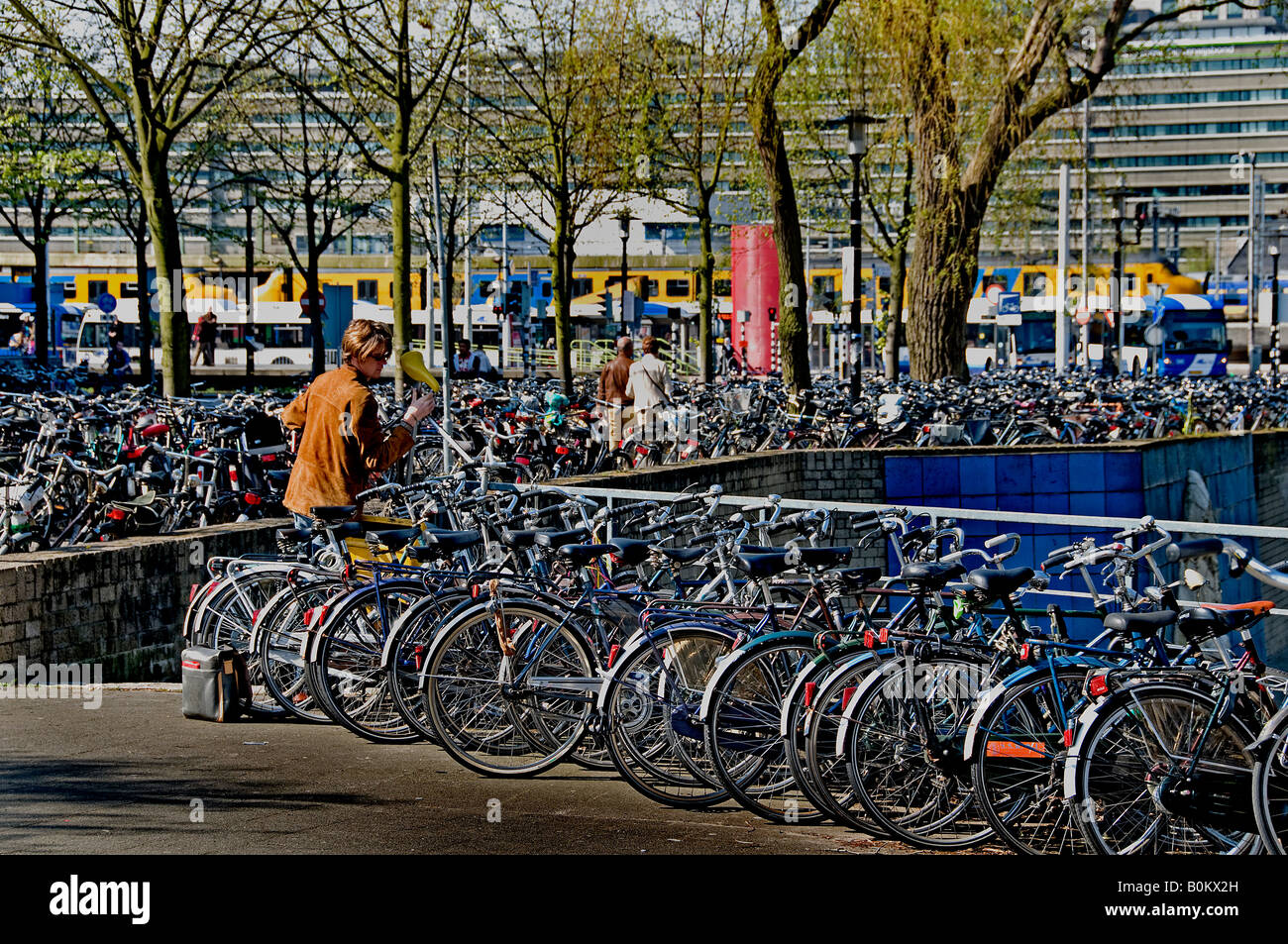 Station Utrecht Pays-Bas Location de vélo gratuit Photo Stock - Alamy