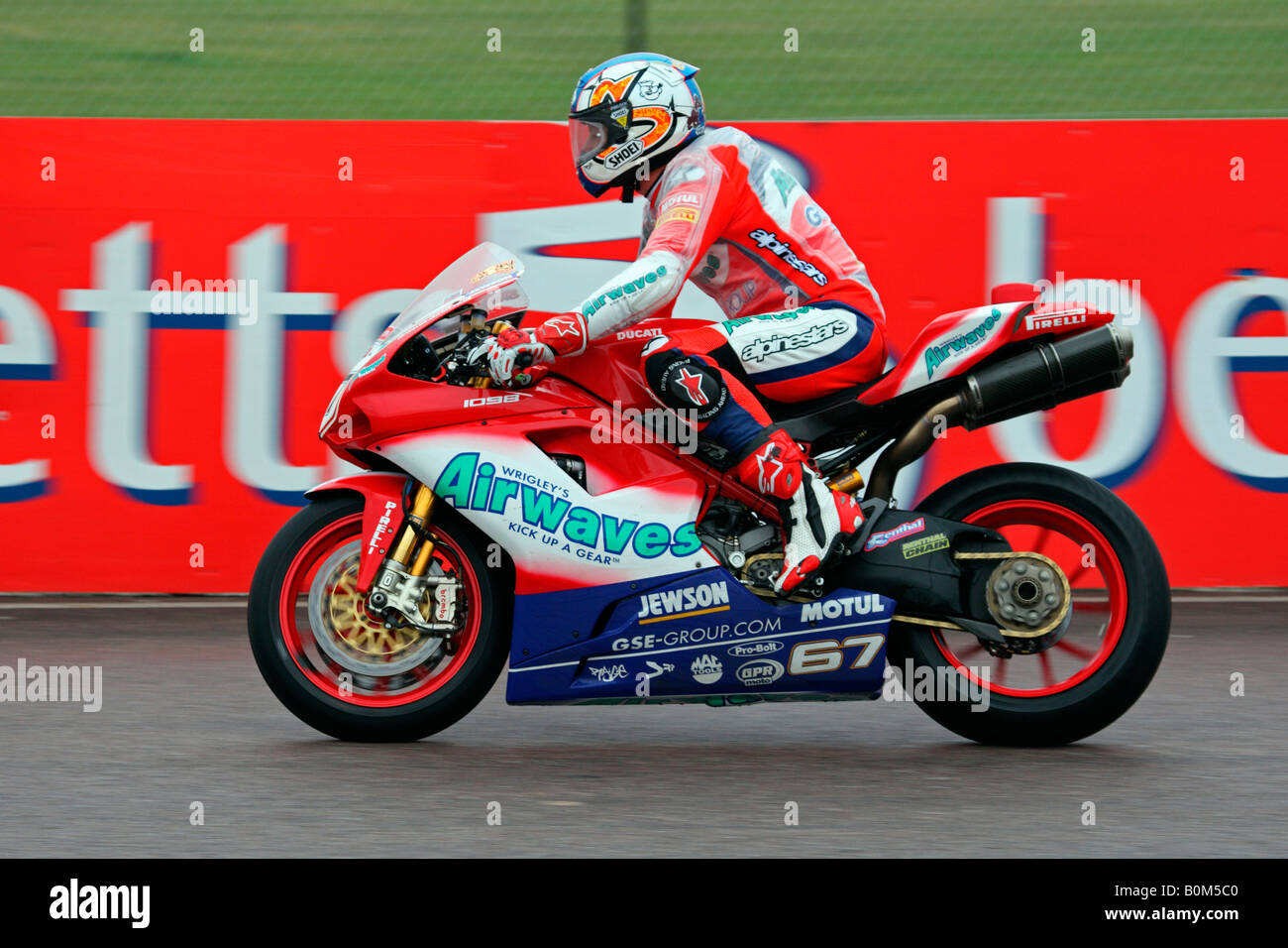 Shane Byrne 2008 Superbikes britannique Airwaves Ducati 1098R F08 Thruxton Banque D'Images