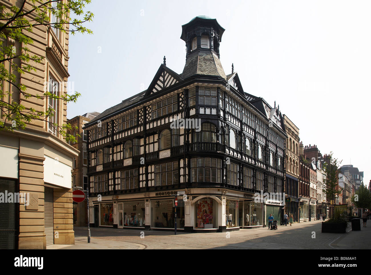 Boutique de la mousson à Manchester UK Banque D'Images