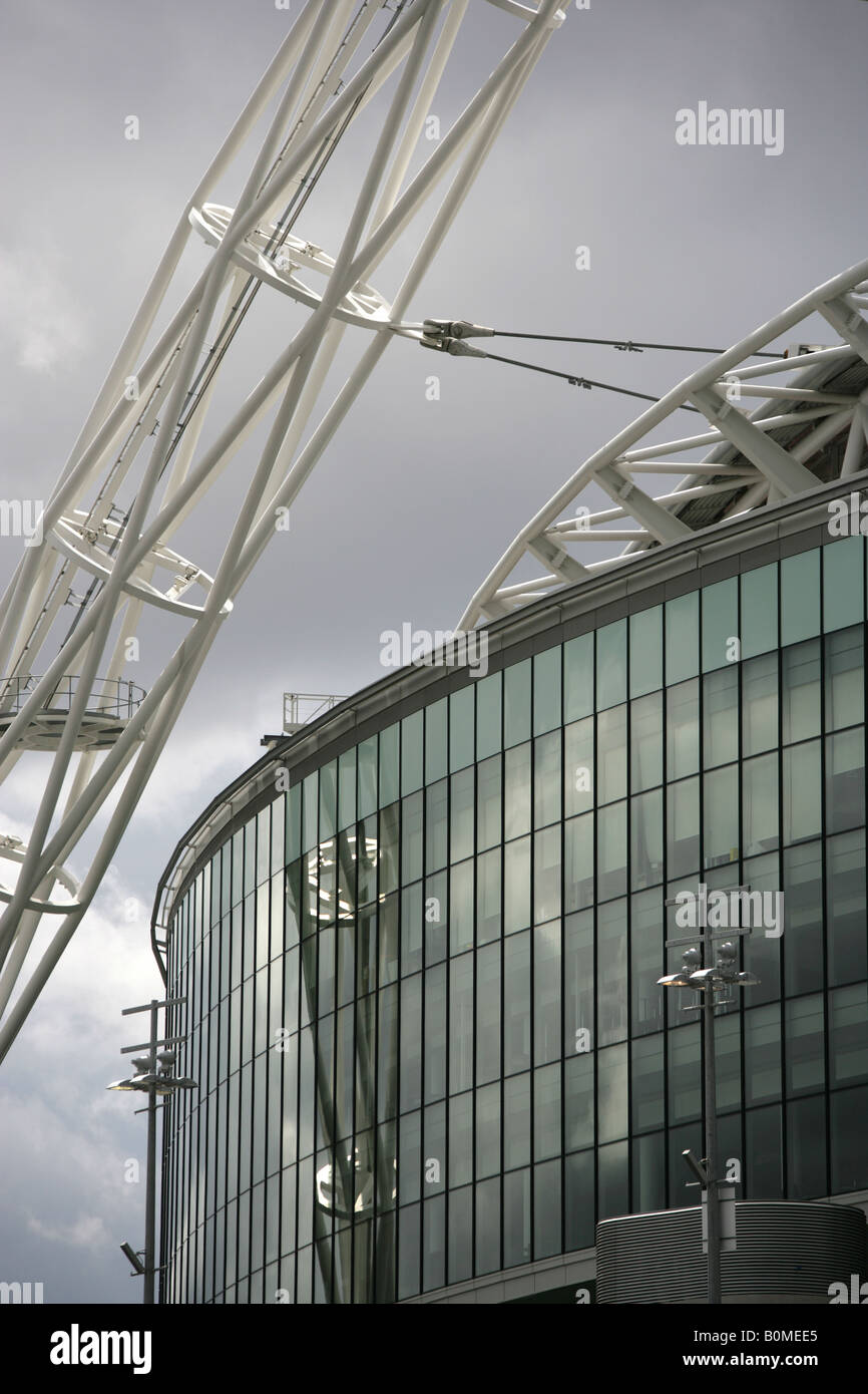 Ville de Londres, en Angleterre. Vue rapprochée de l'Hok Sport et favorise et partenaires ont conçu le stade de Wembley. Banque D'Images