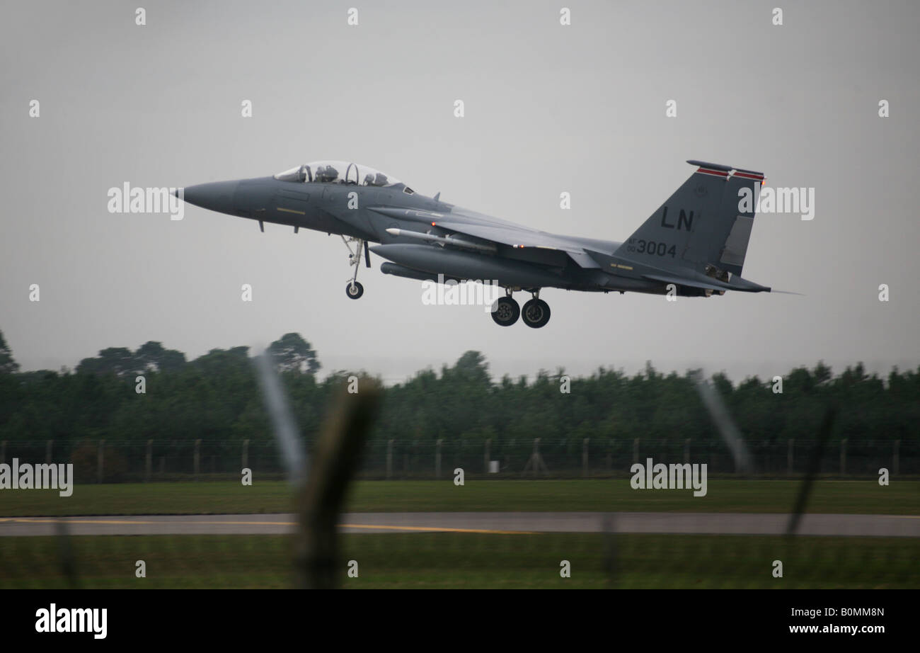 RAF LAKENHEATH F-15 Eagle à l'ATTERRISSAGE À LA BASE Banque D'Images