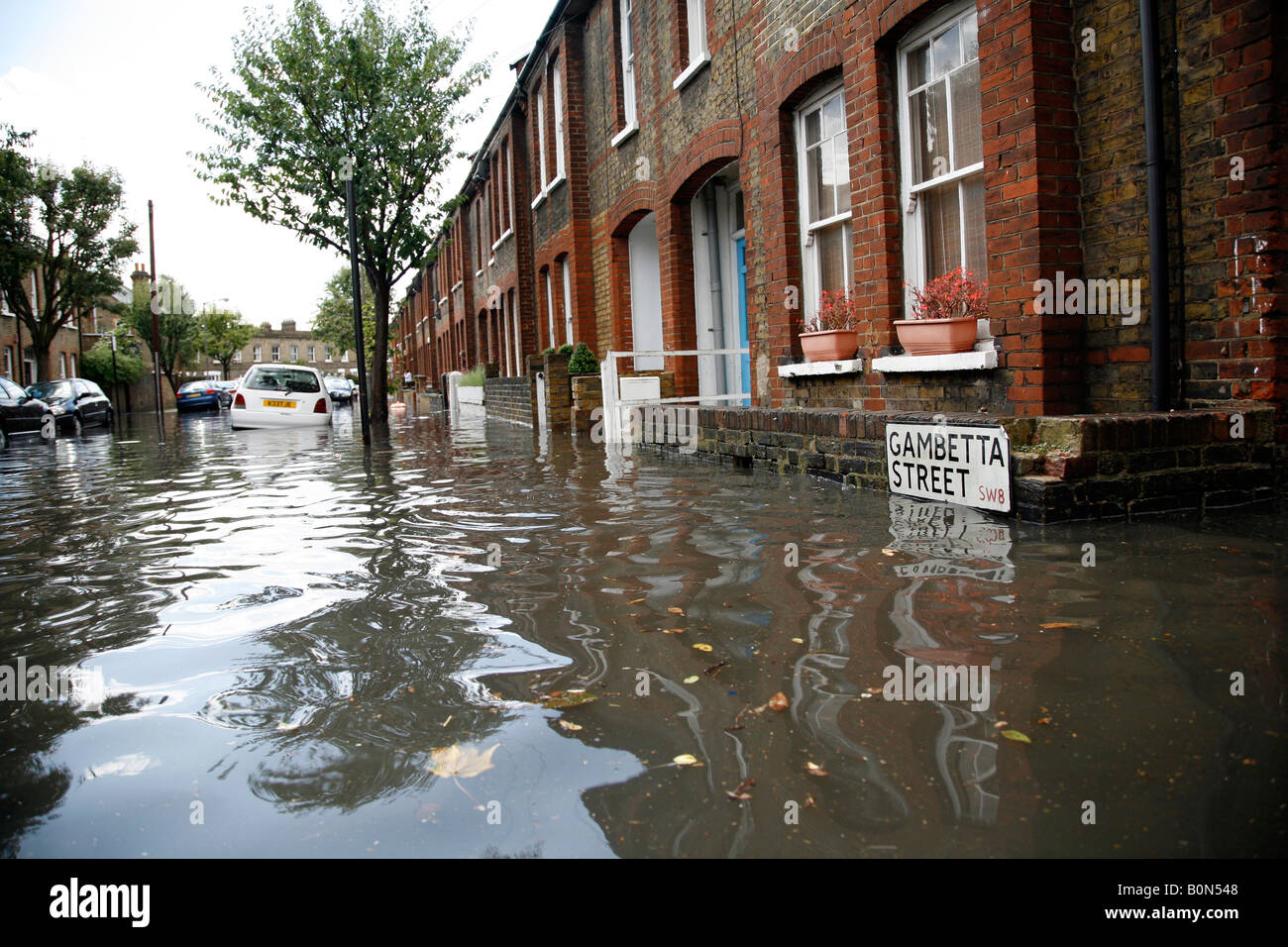 Les inondations dans le sud-ouest de London street, les inondations, Juin 2007 Banque D'Images