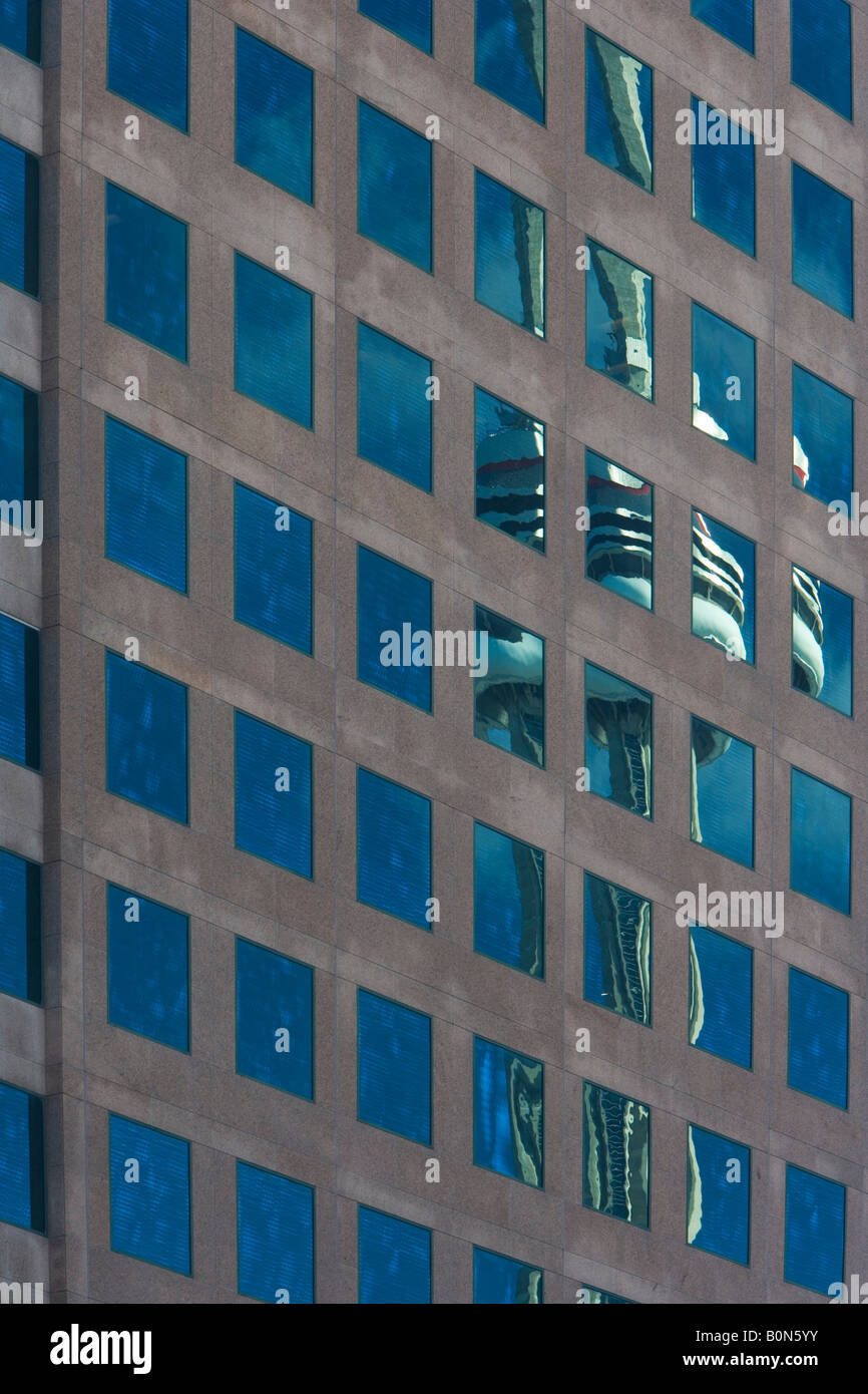 La réflexion de la Tour CN, Toronto, Canada Banque D'Images