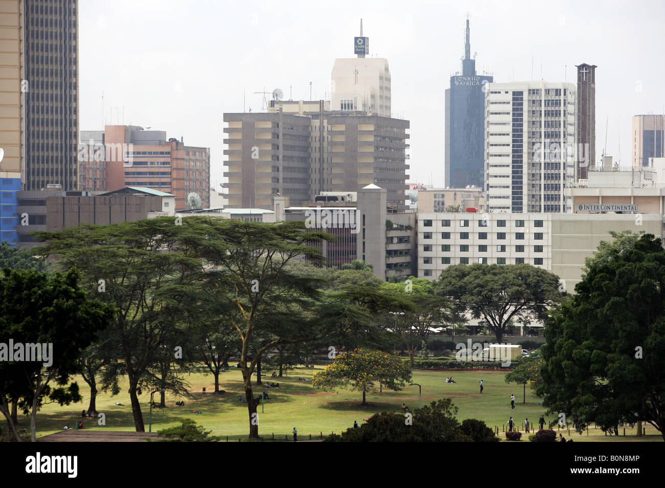 Kenya : Uhuru Park à l'horizon de Nairobi Banque D'Images