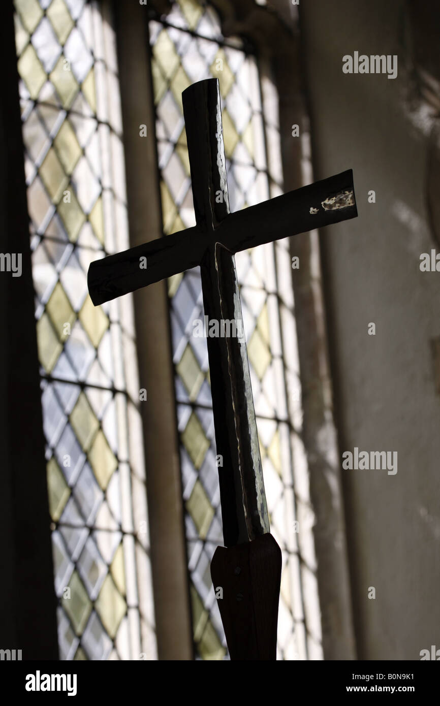 Croix de métal simple église Horning Banque D'Images