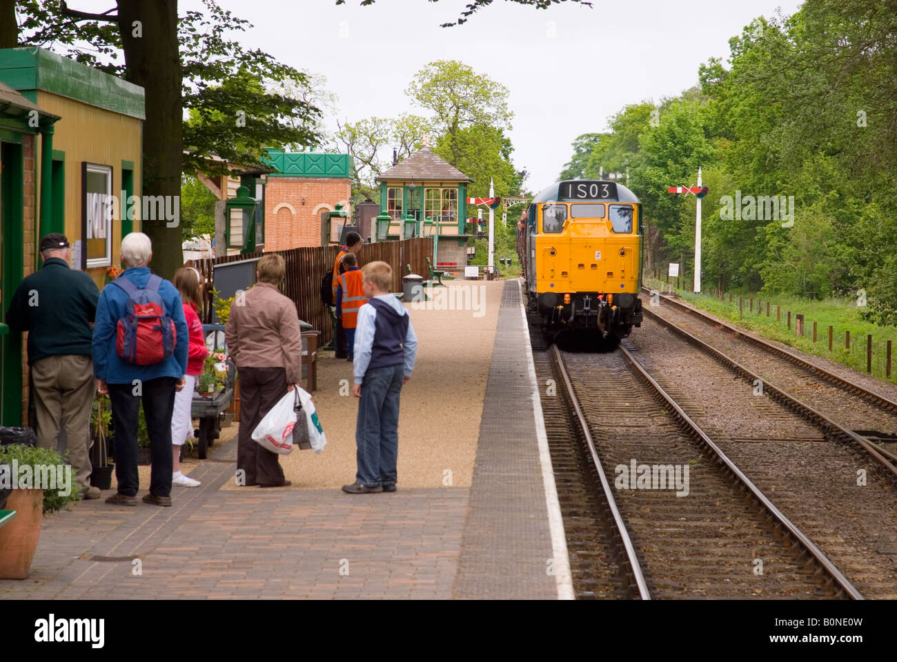 Moteur Diesel vieux arrivant à Holt, Norfolk, Royaume-Uni Banque D'Images