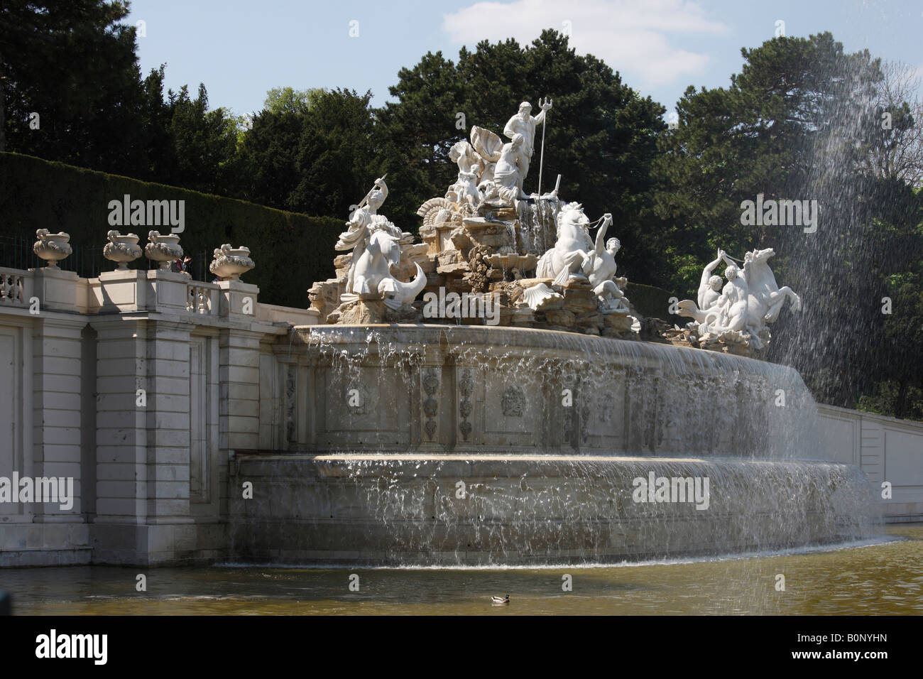 Wien, Schloßpark Schönbrunn, Neptunbrunnen, von Johann Ferdinand Hetzendorf von Hohenberg 1777-1780 Banque D'Images