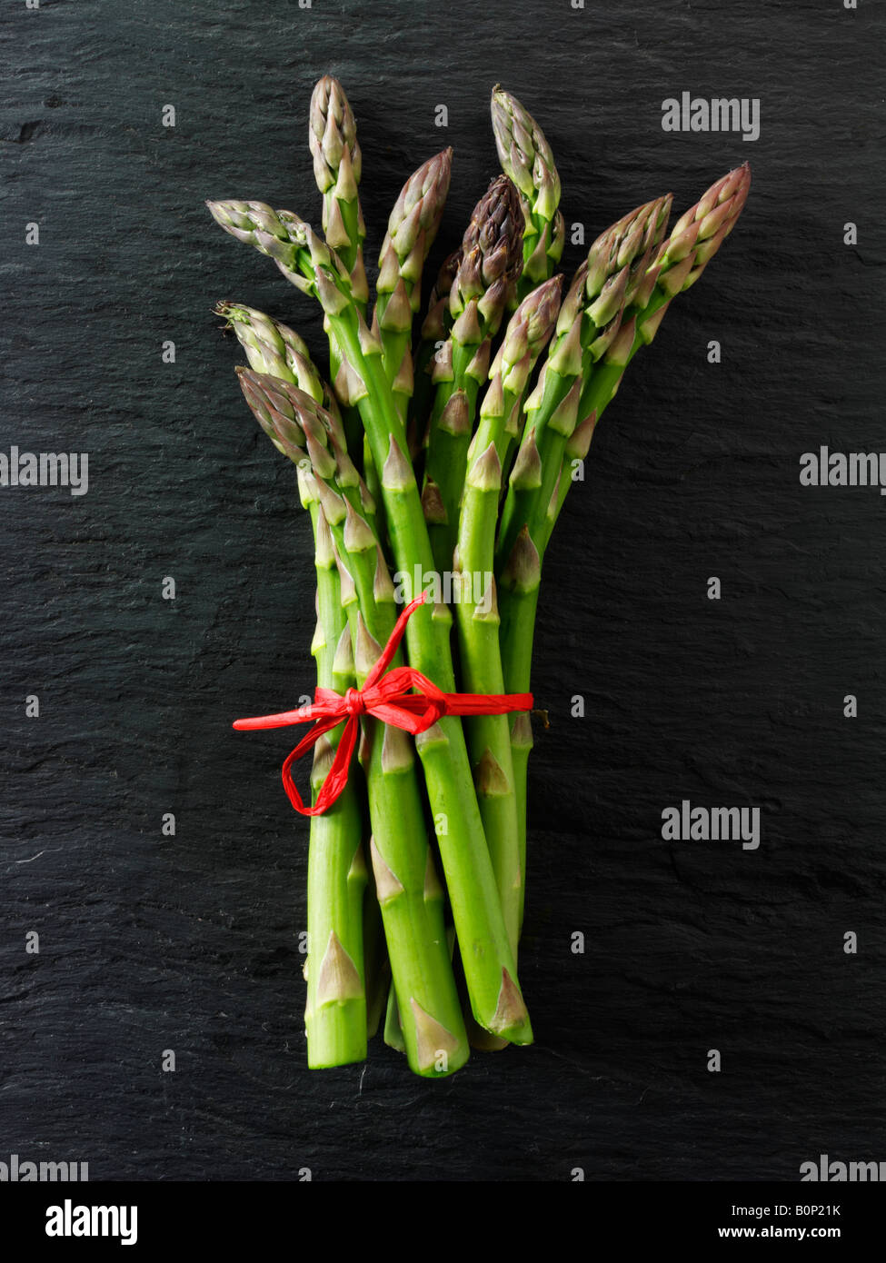 Bouquet d'asperges fraîches Banque D'Images