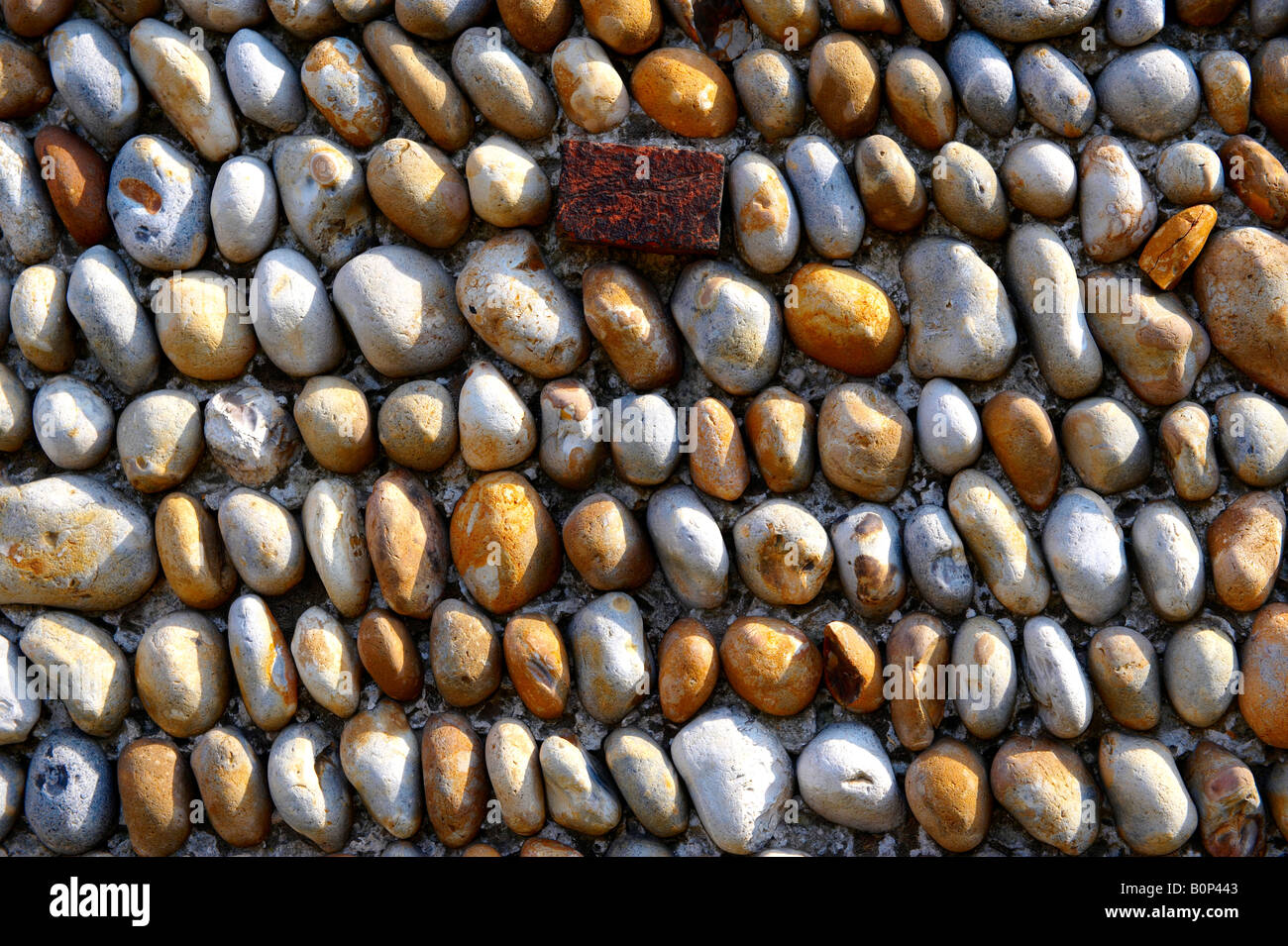 Close up of Suffolk traditionnel mur de pierre de silex Banque D'Images