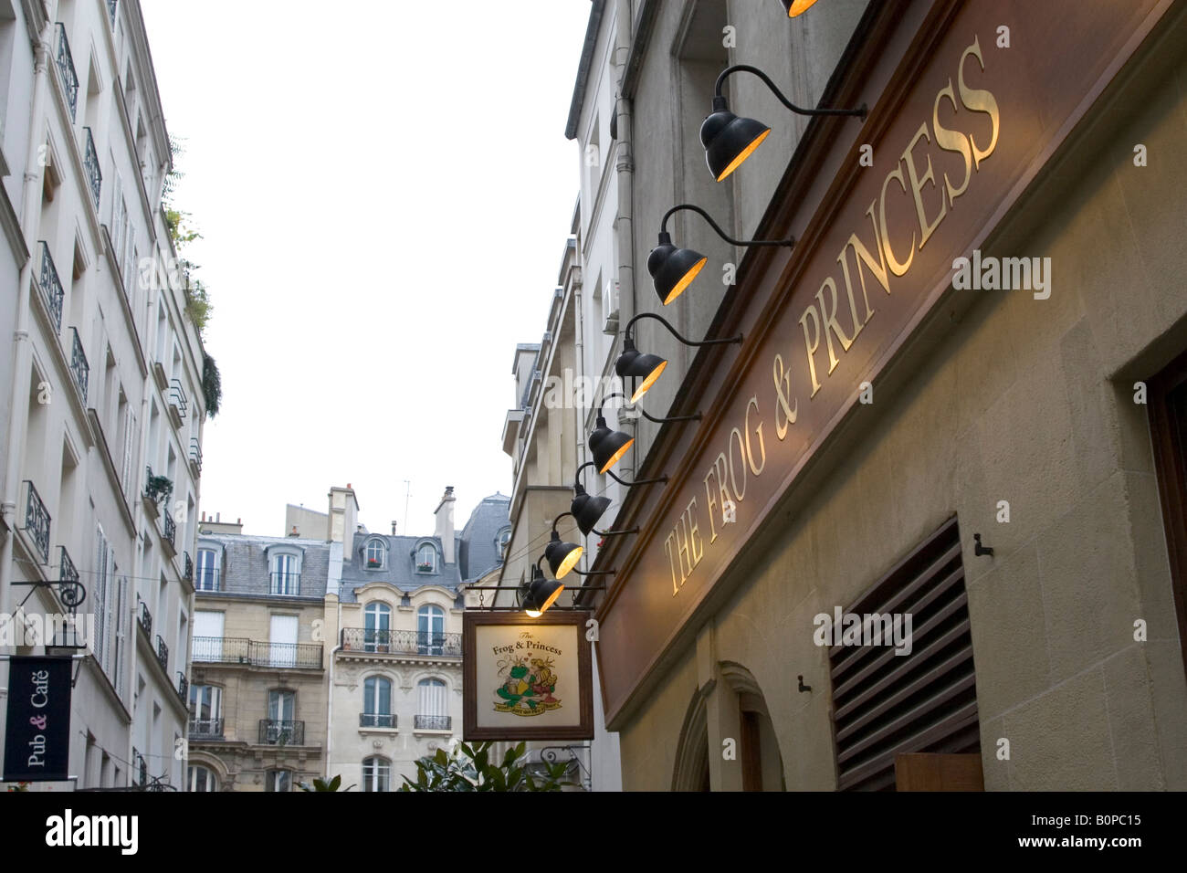 L 'Frog & Princess' pub anglais traditionnel à Paris pour la restauration français ex pat goûts, 9 rue des Moulins 75006 Paris France Banque D'Images