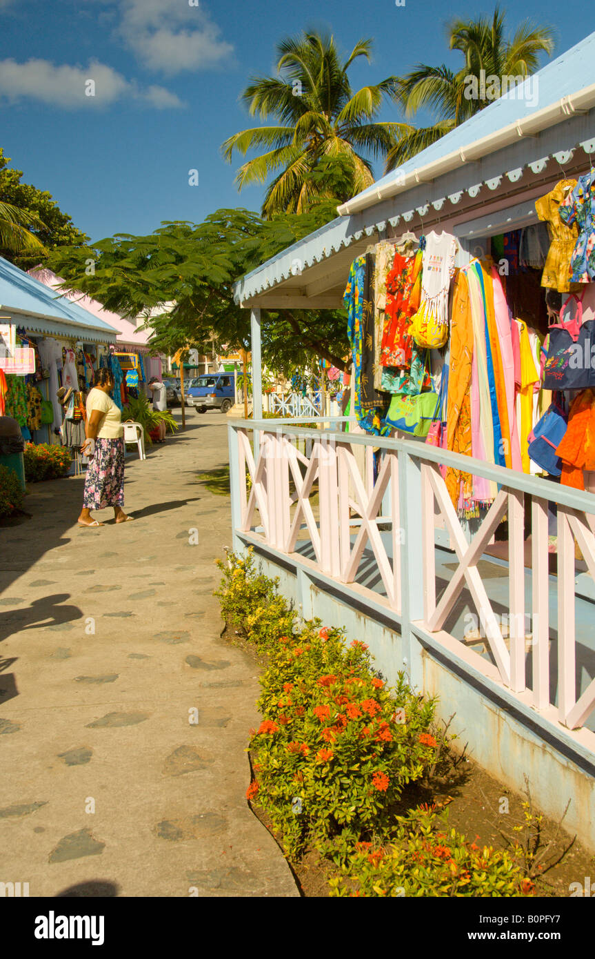 Boutiques d'artisanat et cadeaux pour les touristes à Road Town Tortola Iles Vierges britanniques. Banque D'Images