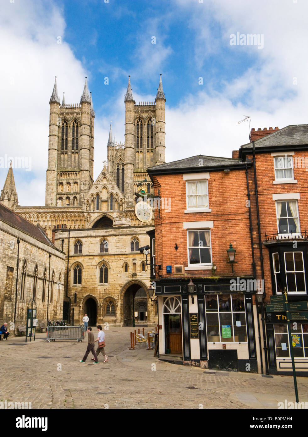 La porte de l'Échiquier et la cathédrale de Lincoln Lincoln city England UK Banque D'Images