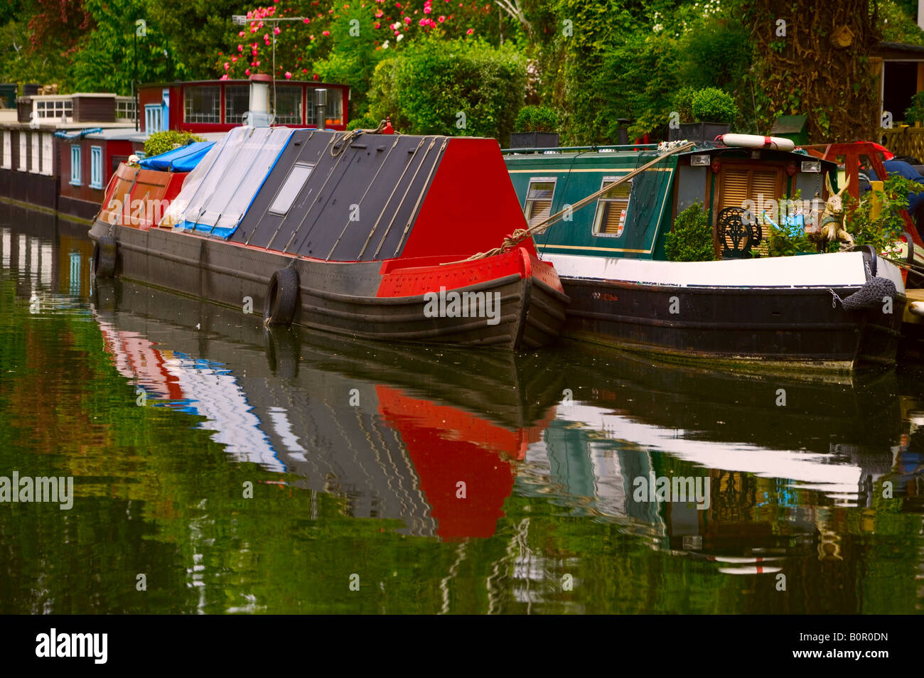 Chambre bateaux amarrés dans la Petite Venise, Londres Banque D'Images