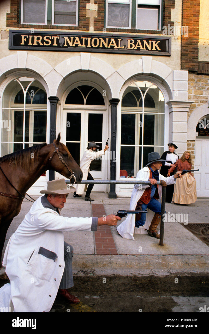 Reconstitution de la JAMES GANG DE PLUS EN PLUS JEUNES À MAIN ARMÉE DE LA NORTHFIELD, MINNESOTA FIRST NATIONAL BANK EST UN ÉVÉNEMENT ANNUEL. Banque D'Images
