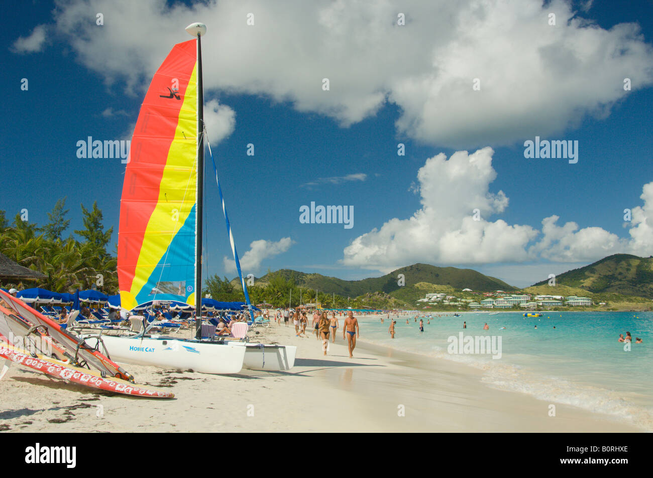 Orient Beach la voile et les activités de plage à Saint Martin le protectorat français Banque D'Images