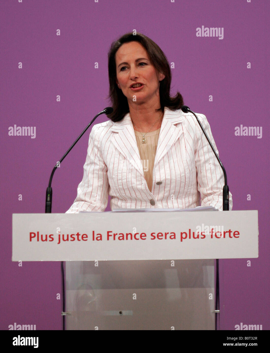 Ségolène Royal, candidate du parti socialiste pour l'élection présidentielle de cette année lors d'une réunion politique à Rouen France Banque D'Images