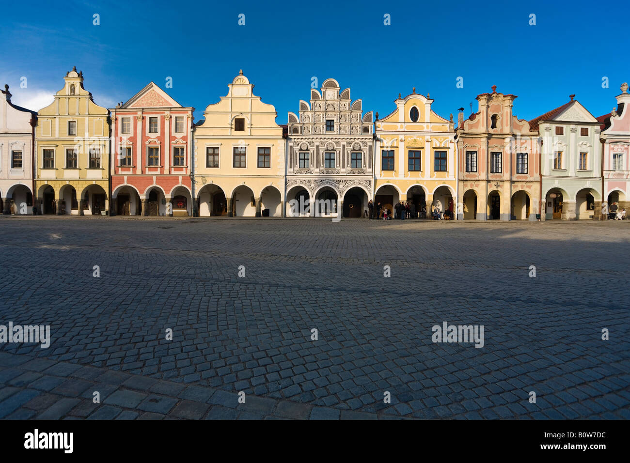 Bâtiments du centre historique de Telc, République Tchèque, Europe Banque D'Images