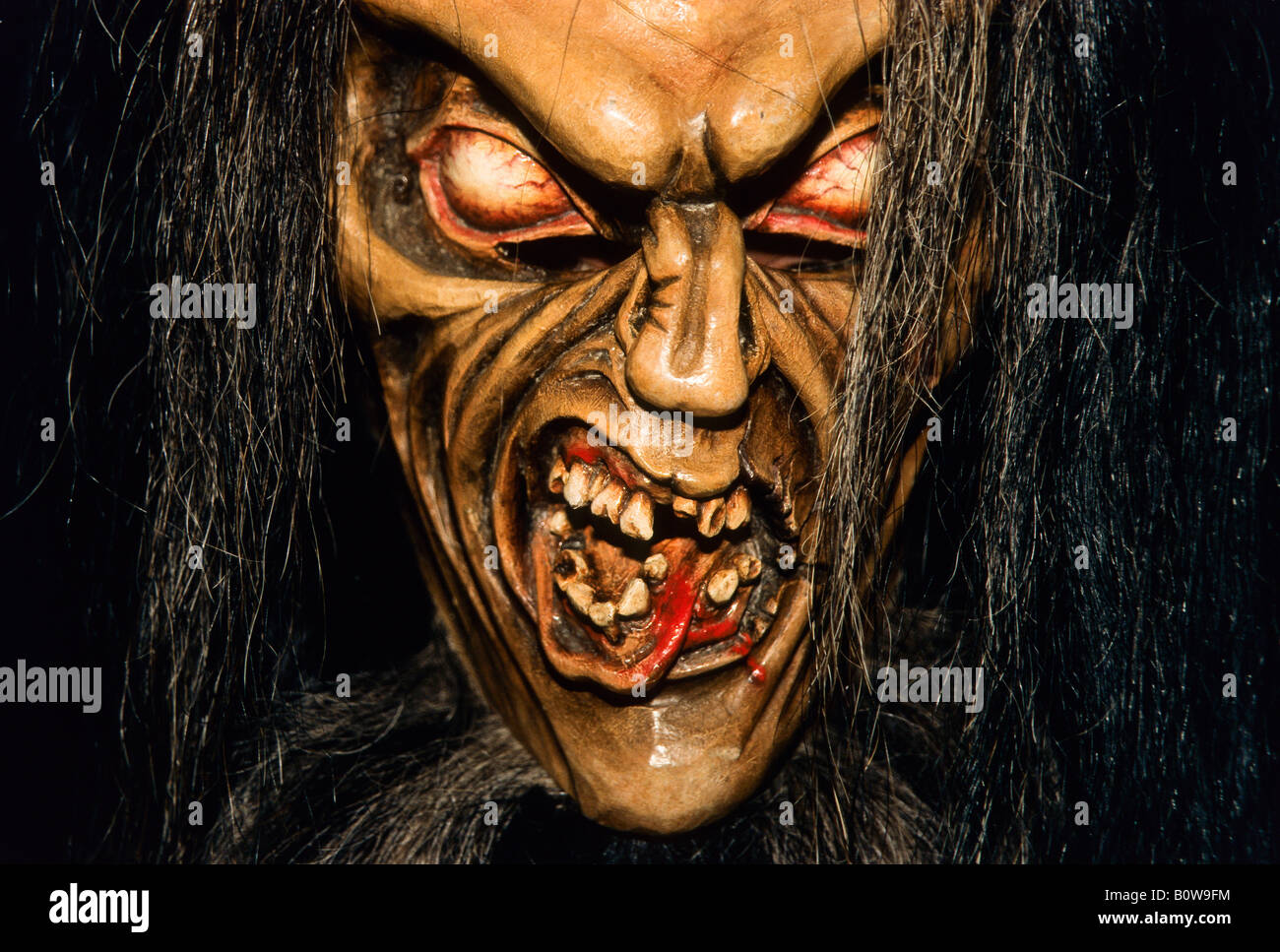 Krampus ou devil, masque Masque en bois sculpté Banque D'Images