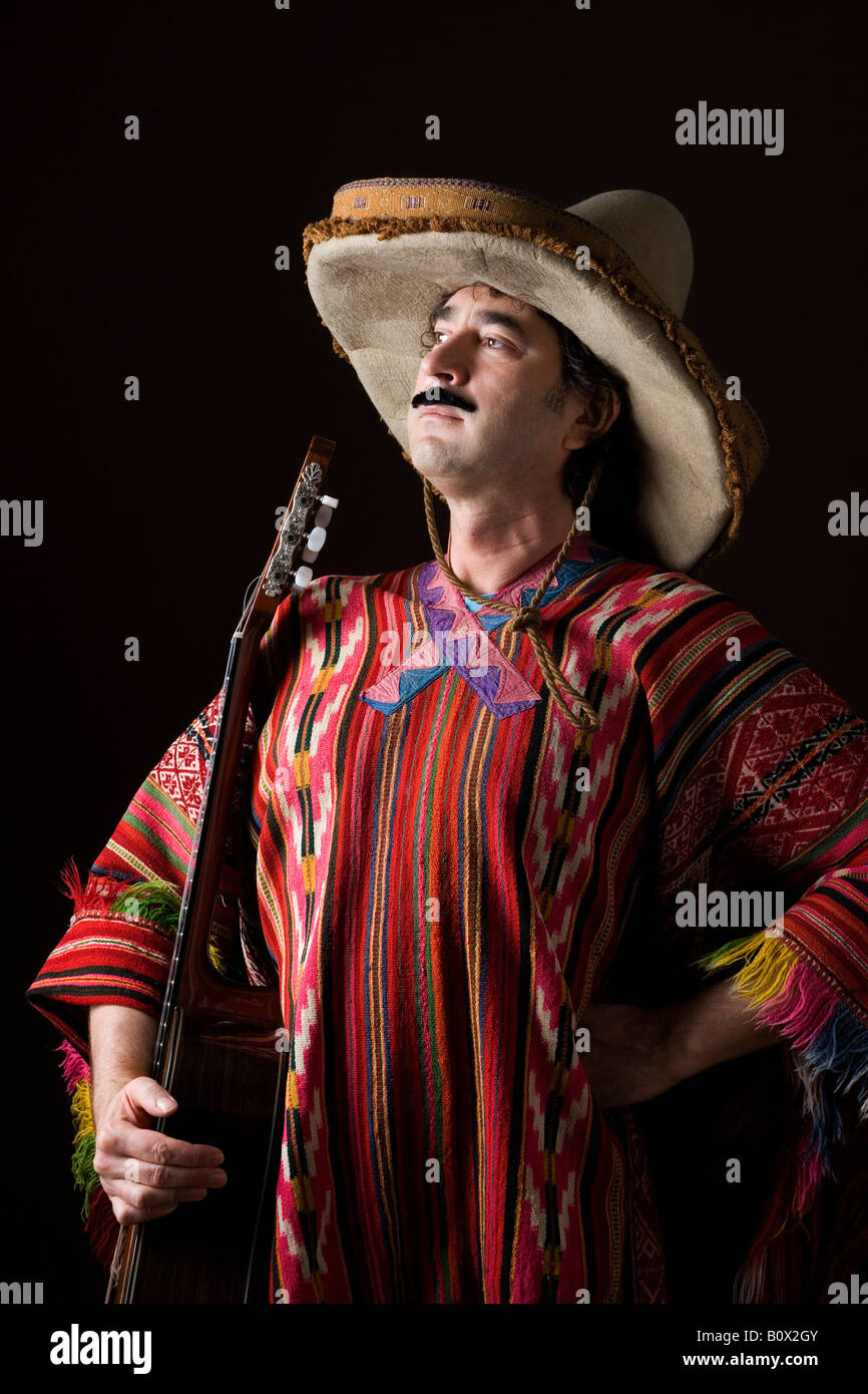 Les stéréotypes avec une guitare homme mexicain Banque D'Images