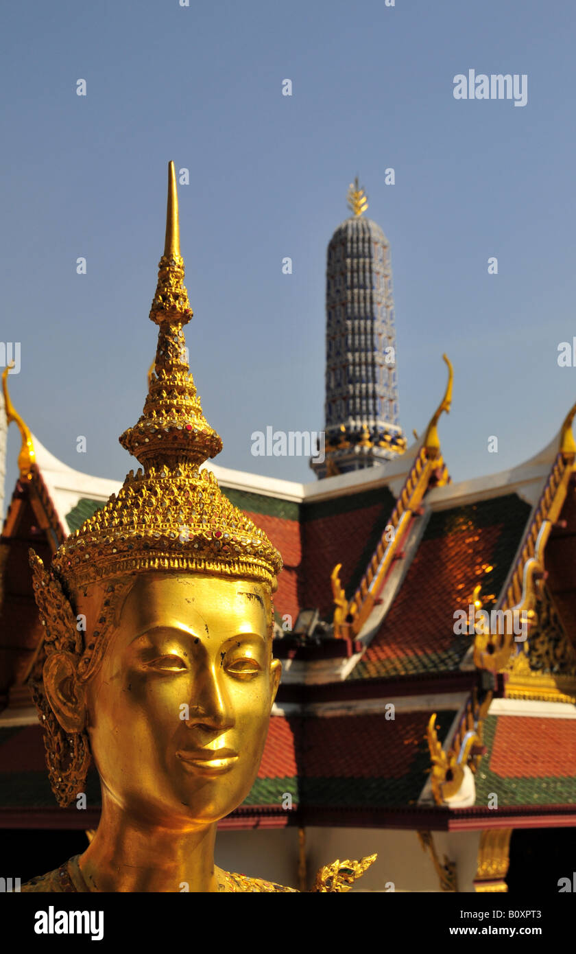 Kinnara, Kinnorn mythologique, mi-oiseau, mi-femme, créature à Wat Phra Kaeo, Bangkok, Thaïlande auch Kinnorn Banque D'Images