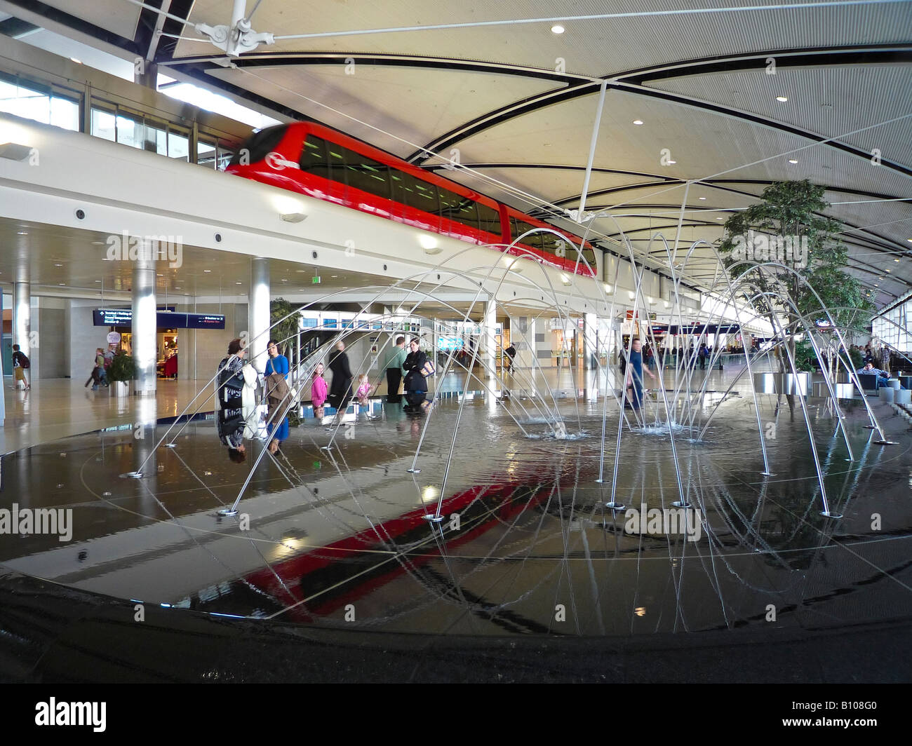 L'aéroport international de Detroit Fontaine Detroit Michigan USA Banque D'Images