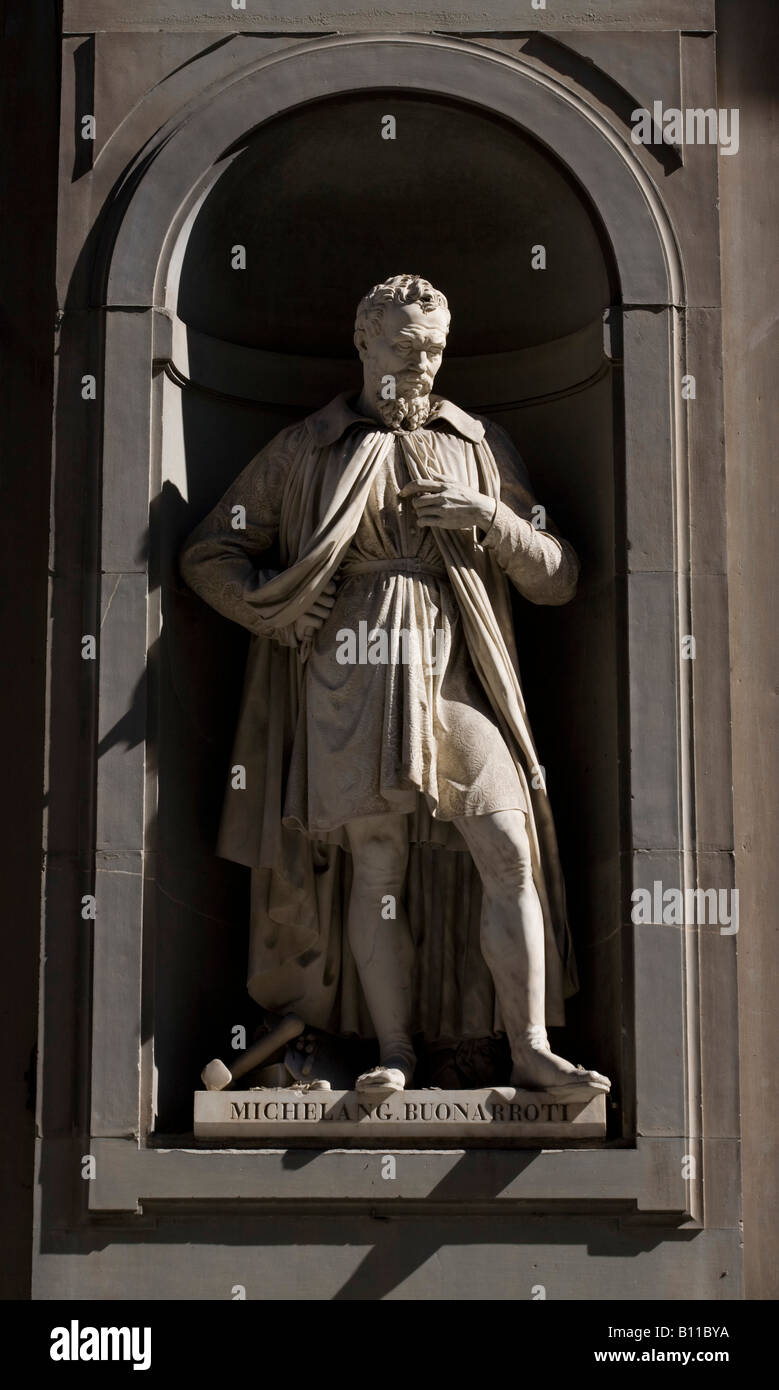 Florenz, Uffizien, Skulptur von Michelangelo Buonarroti la façade an der Banque D'Images
