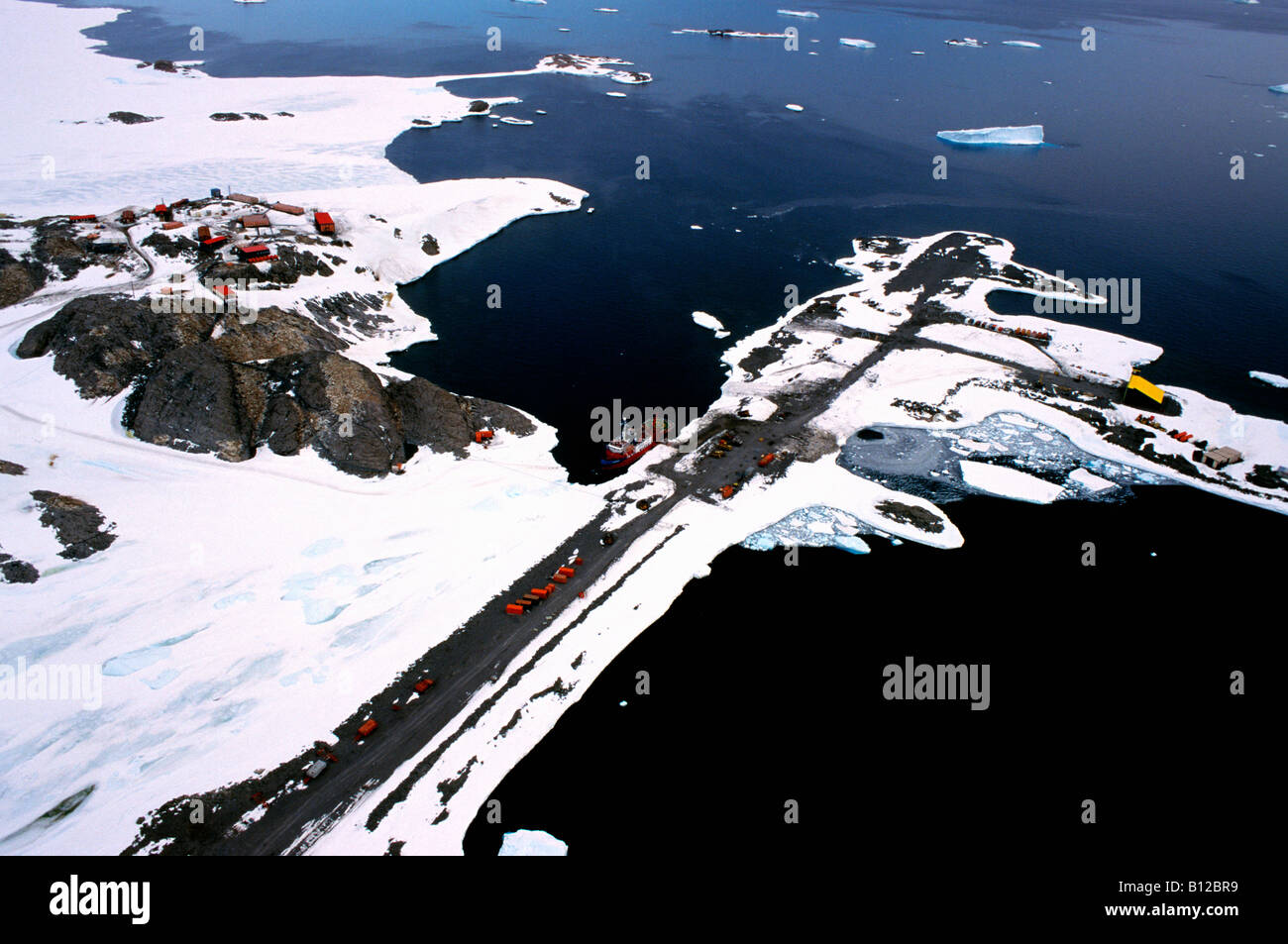 Vue aérienne ,aerien,vue,antenne aerienne ,base Dumont d'Urville en Antarctique Astronomie Ambiance Ambiance Ambiance Atmosphères Coc Banque D'Images