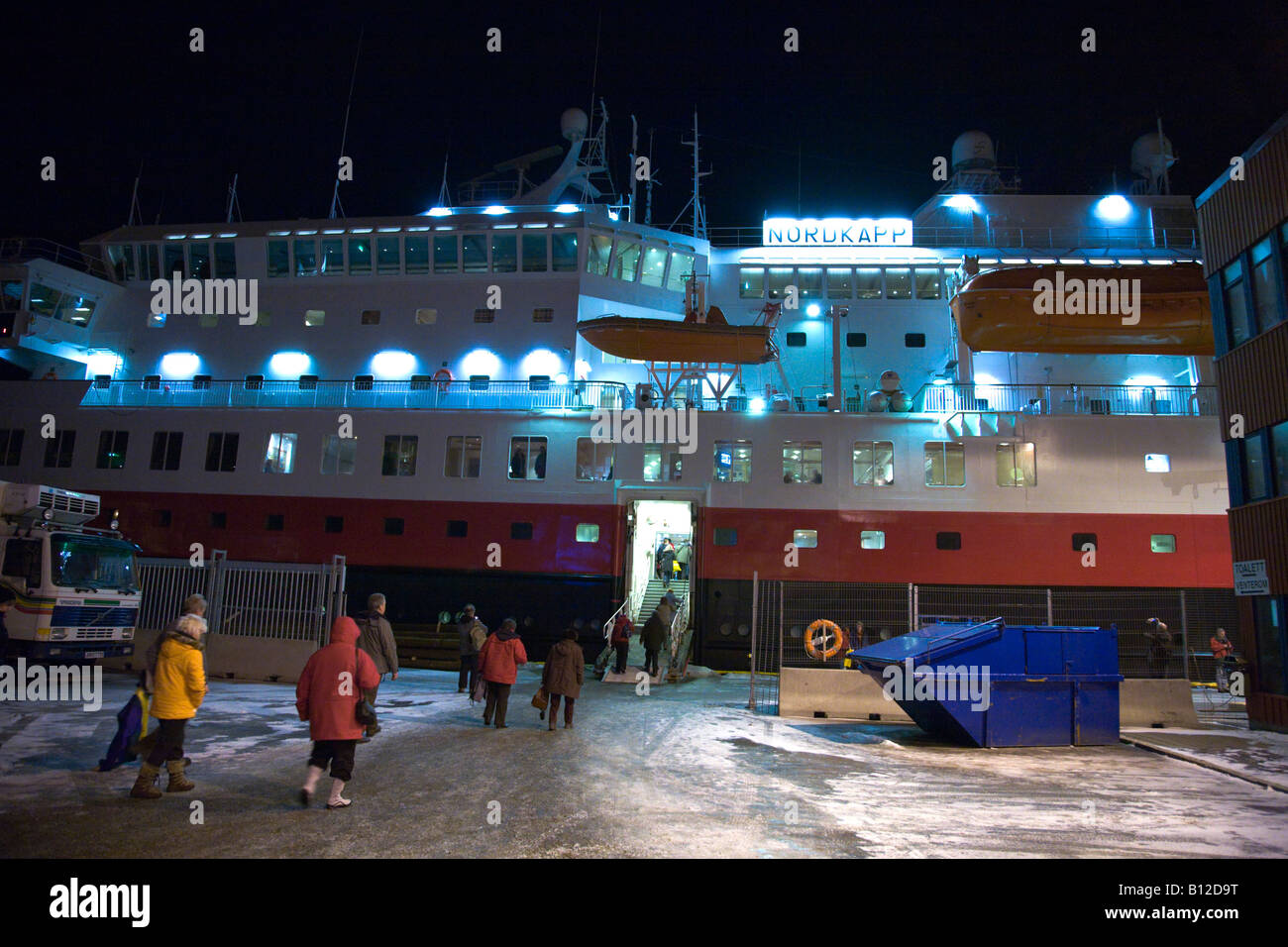 Honningsvåg Honningsvag Norvège vue sur le port de la zone portuaire de l'express côtier Hurtigruten Nordkapp Banque D'Images