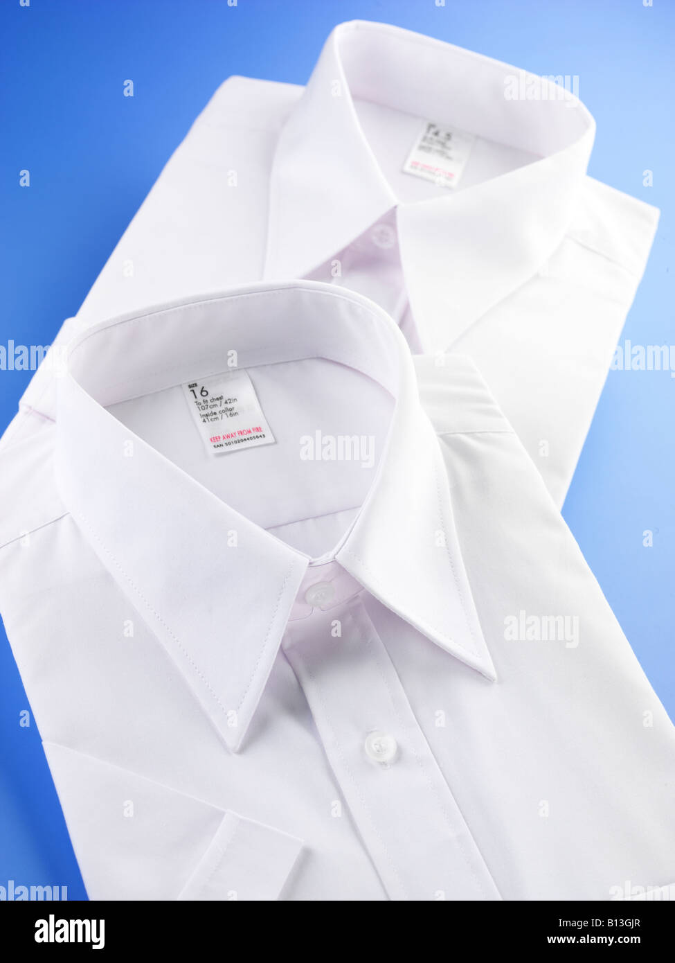 Deux chemises blanches Banque D'Images