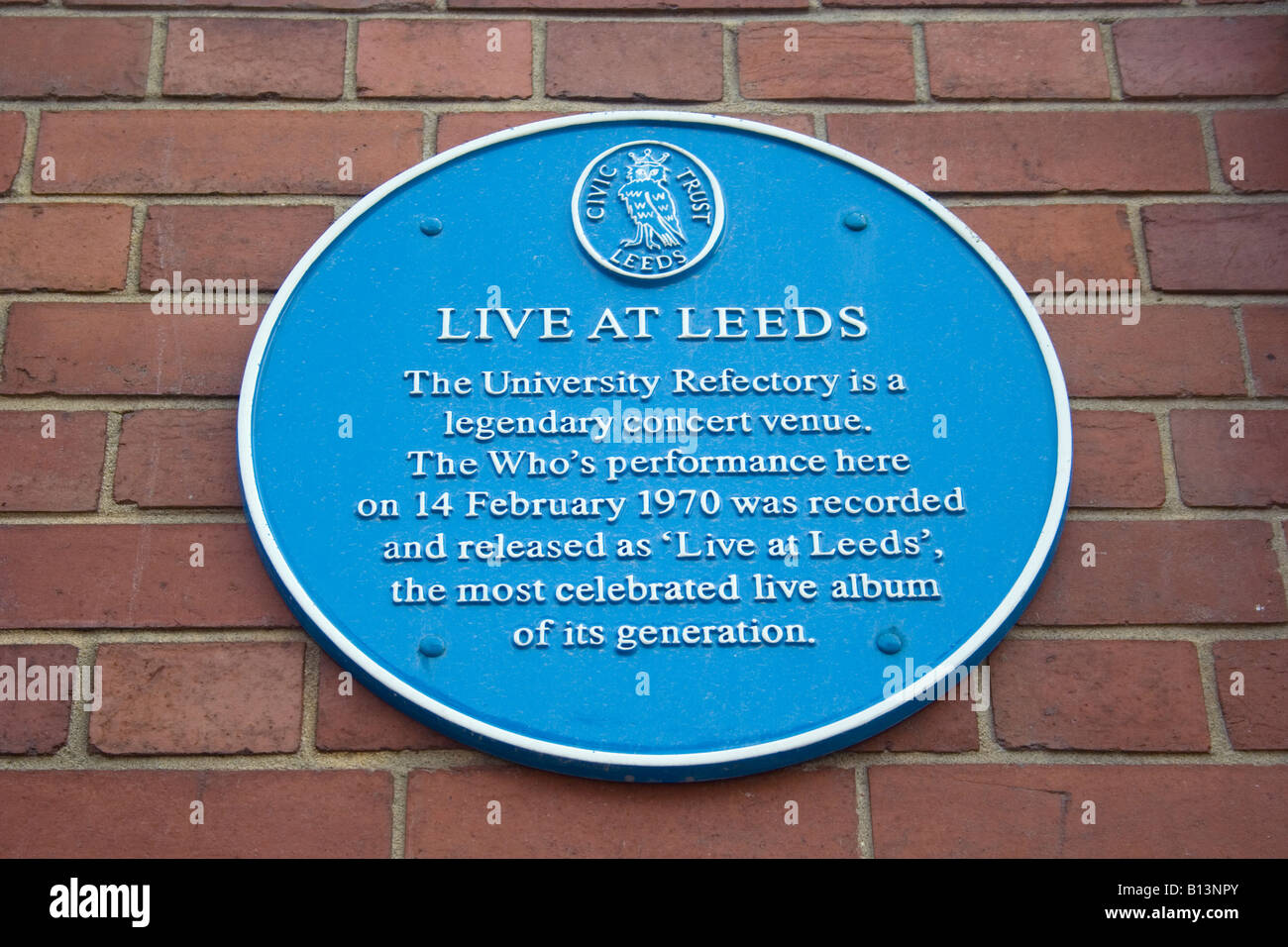 L'Université de Leeds Blue plaque célébrant le qui est vivre à Leeds de presse Banque D'Images