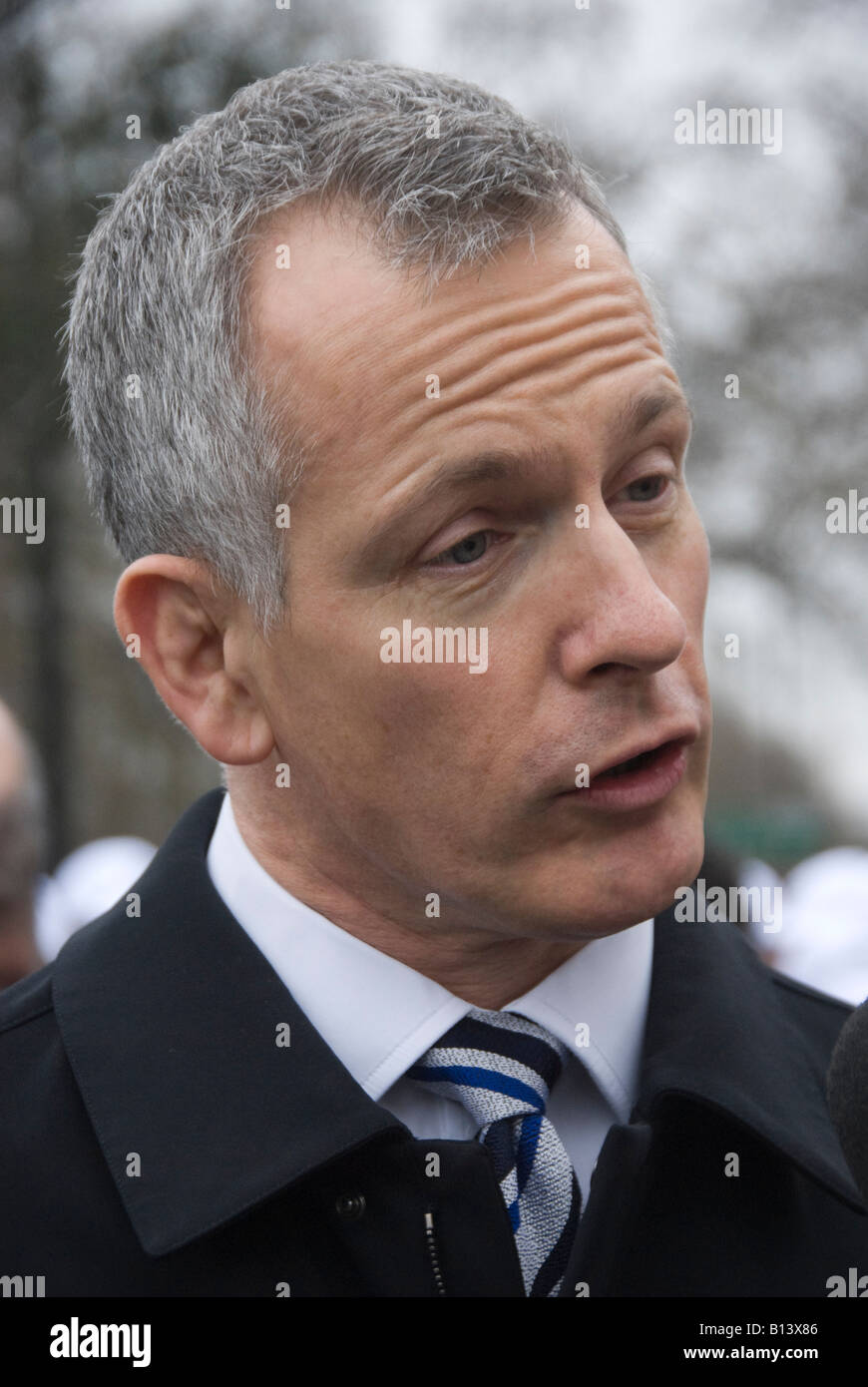 Parti libéral-démocrate Brian Paddick, candidat à la mairie a pris sa retraite de la s'est réuni en mai 2007 au stand, à la police de Londres, mars payer Banque D'Images