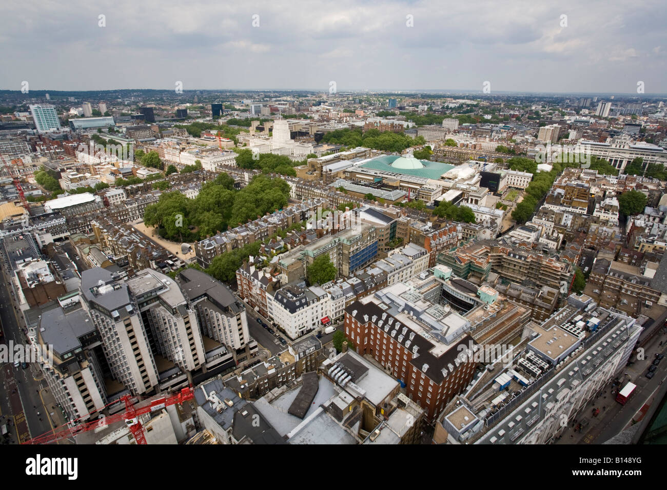 Vue aérienne de Londres de Centerpoint en direction est et montrant la grande cour toit au British Museum Banque D'Images