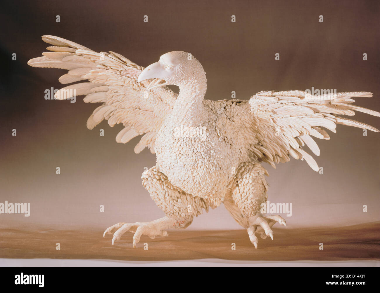 Beaux-arts, scuplture, Phoenix, par le "maître de la fury', le sud de l'Allemagne ou Salzbourg, Autriche, début du 17e siècle, l'ivoire, envergure 42,5 cm, Musée de l'histoire de l'Art, Vienne, l'artiste n'a pas d'auteur pour être effacé Banque D'Images