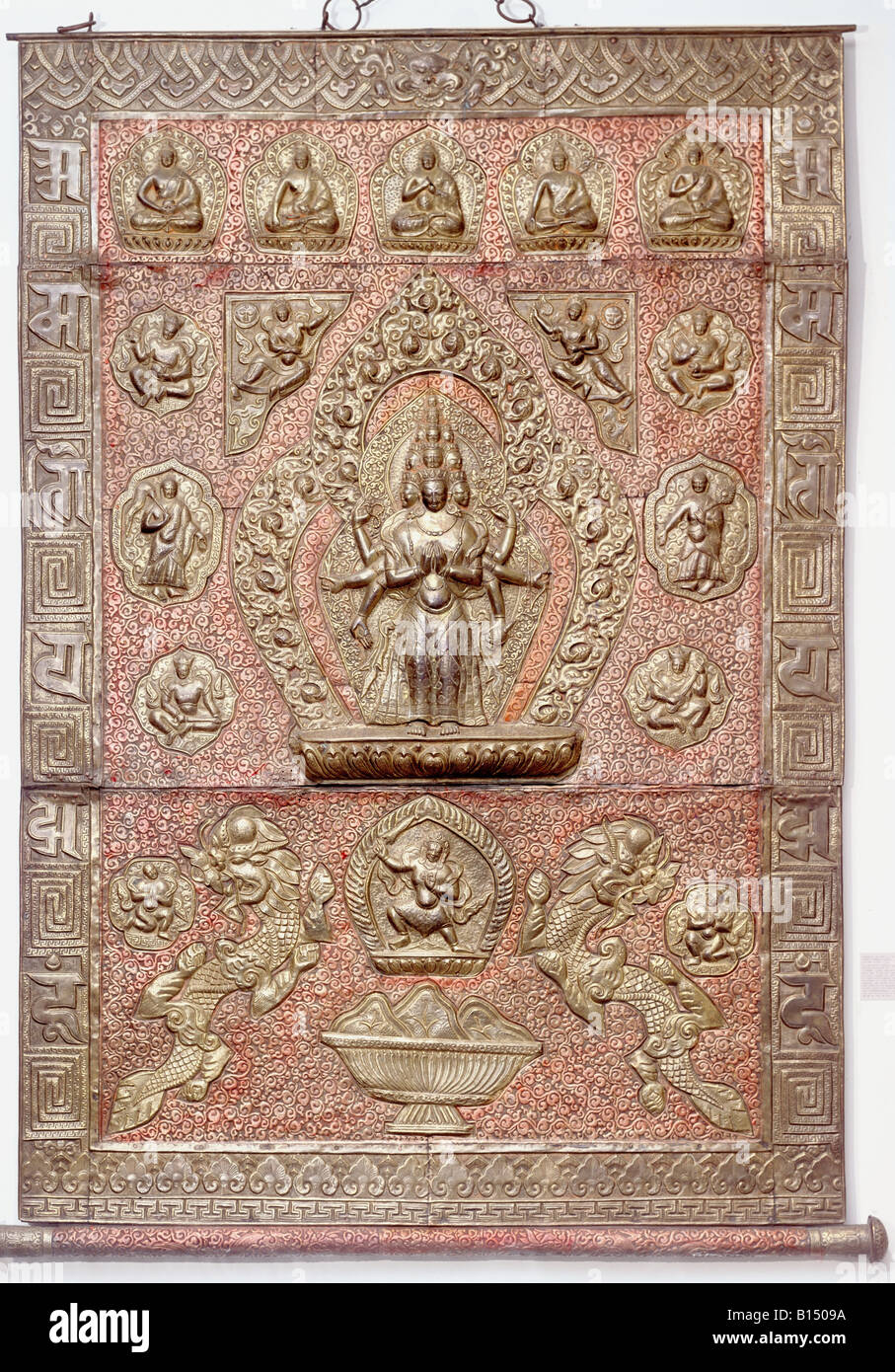 Beaux-arts, le Népal, la sculpture, l'aide, le Bodhisattva Avalokiteshvara, Thangka dans le centre, le cuivre et le laiton, entraînée, 19e siècle, collection ethnologique, Zuerich, Université de l'artiste , Copyright n'a pas à être effacée Banque D'Images