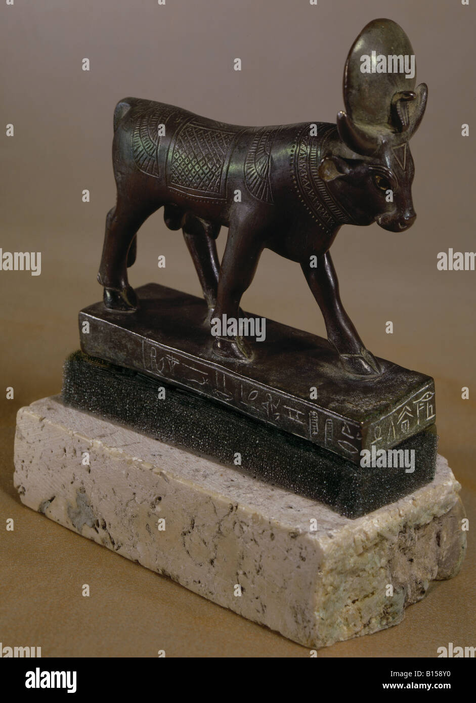 Beaux-arts, antiquité, l'Egypte, sculpture, onwardly Apis, bronze, 26e dynastie (vers 672 - 525 avant J.-C.), Collection Mildenberg, , n'a pas d'auteur de l'artiste pour être effacé Banque D'Images