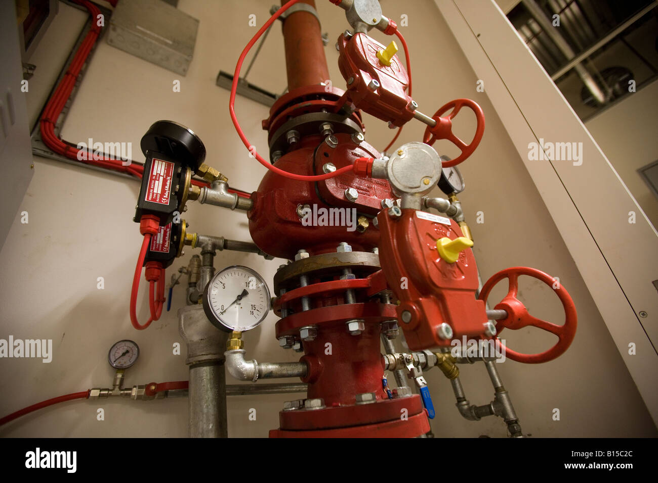 Une unité centrale d'un nouveau système de gicleurs. Banque D'Images