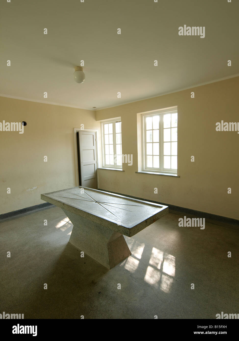 Table d'autopsie en concentration camp Vught Noord Brabant aux Pays-Bas Banque D'Images