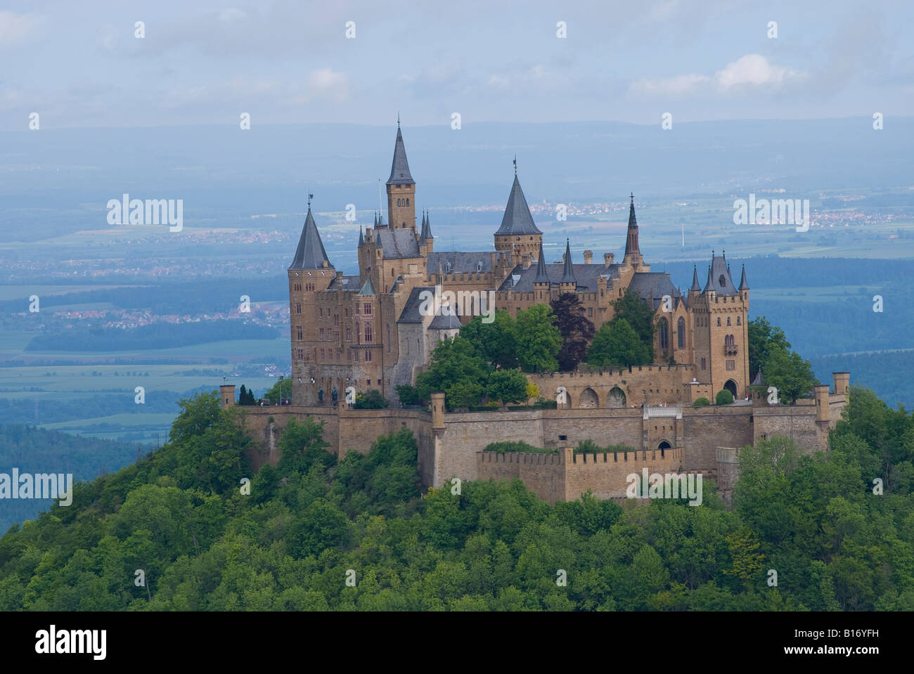 Château de hohenzollern Banque de photographies et d’images à haute ...