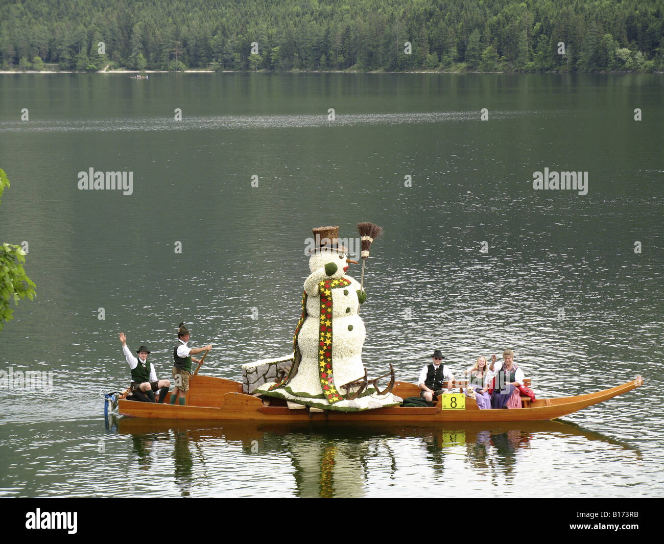 Narzissenfest au lac Grundlsee au village Bad Aussee, Autriche, Europe. Photo par Willy Matheisl Banque D'Images