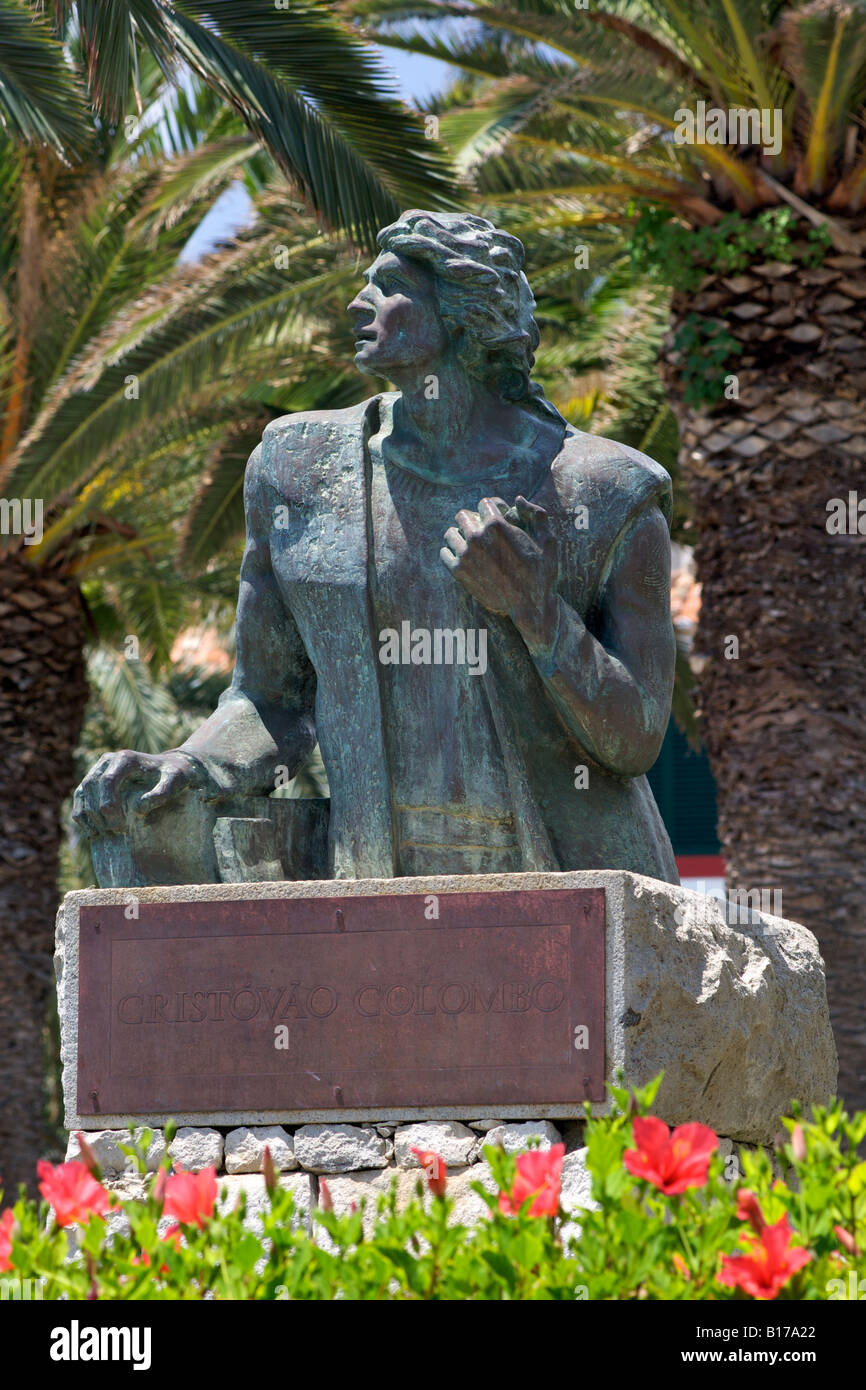 Buste commémoratif de Christophe Colomb sur l'île de l'Atlantique portugais de Porto Santo. Banque D'Images