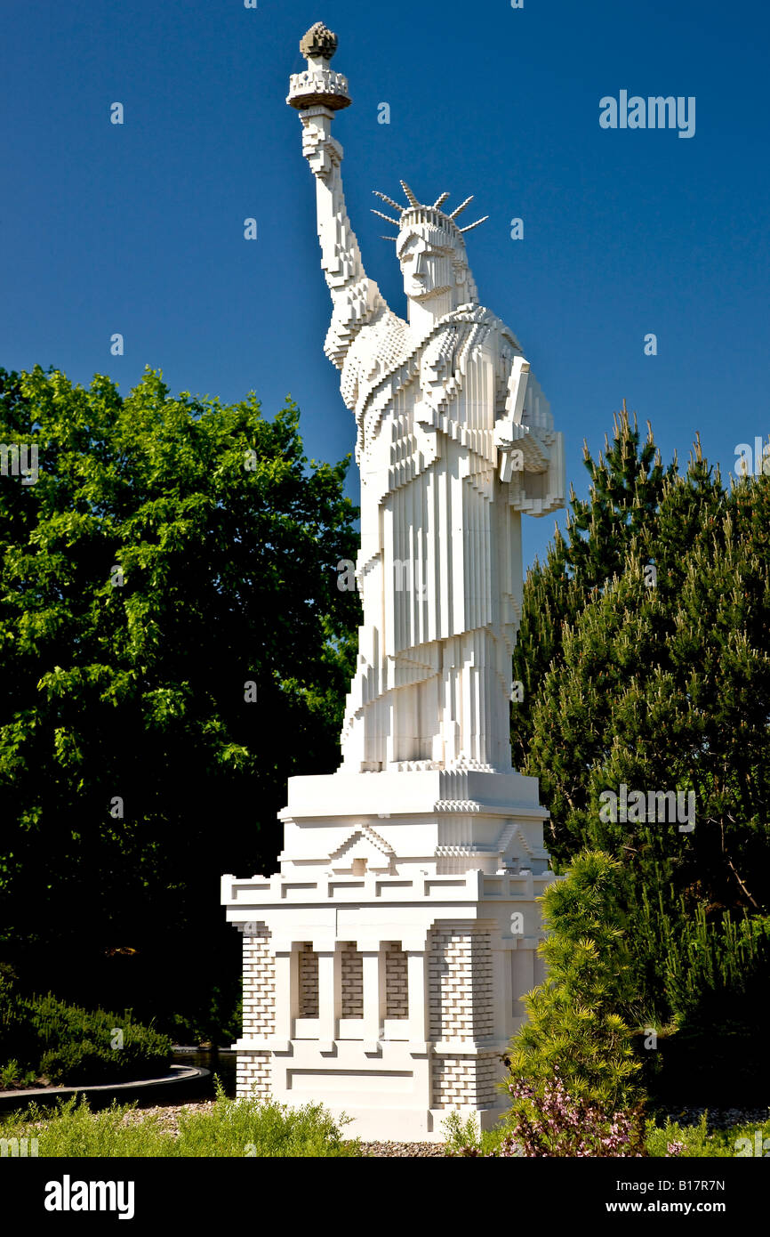 Statue de la liberté fait à partir de briques lego Photo Stock - Alamy