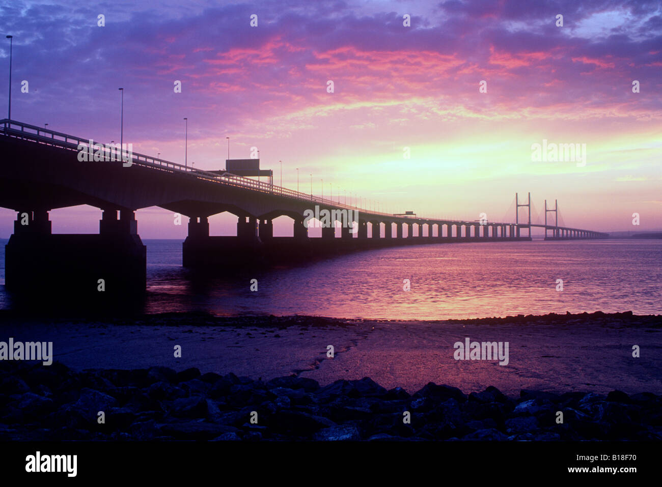 Deuxième Severn Bridge au coucher du soleil Banque D'Images