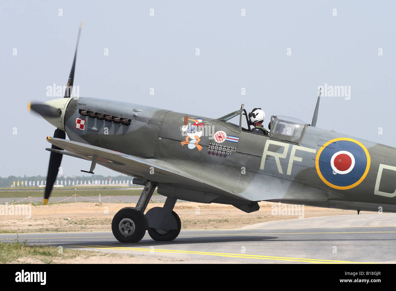 Royal Air Force RAF Supermarine Spitfire Mk V série AB910 portant le schéma de couleurs de 303 Polish Sqn pris 2008 Banque D'Images