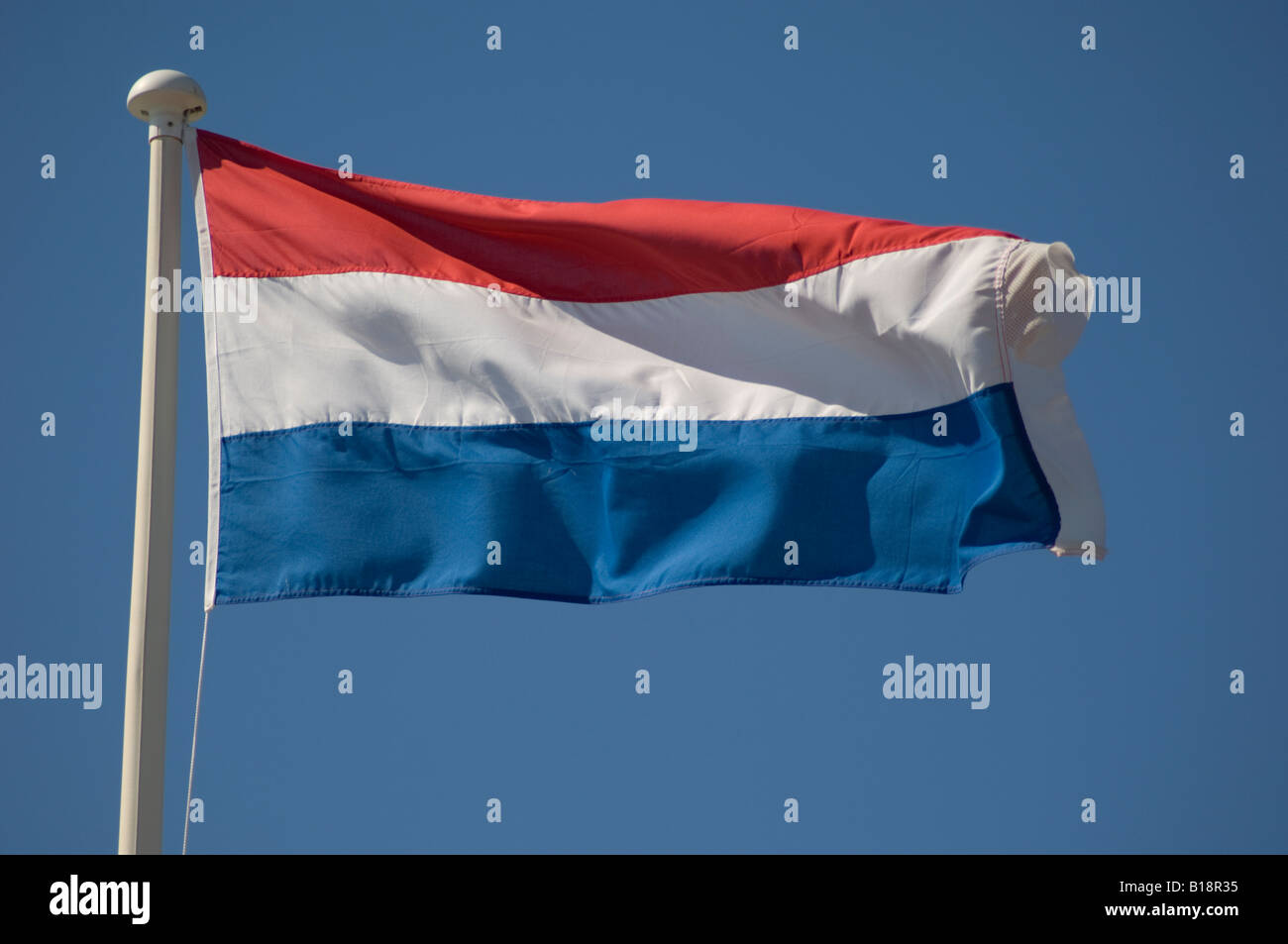 National tricolore drapeau bannière rouge blanc et bleu bandes horizontales Photo Stock Alamy